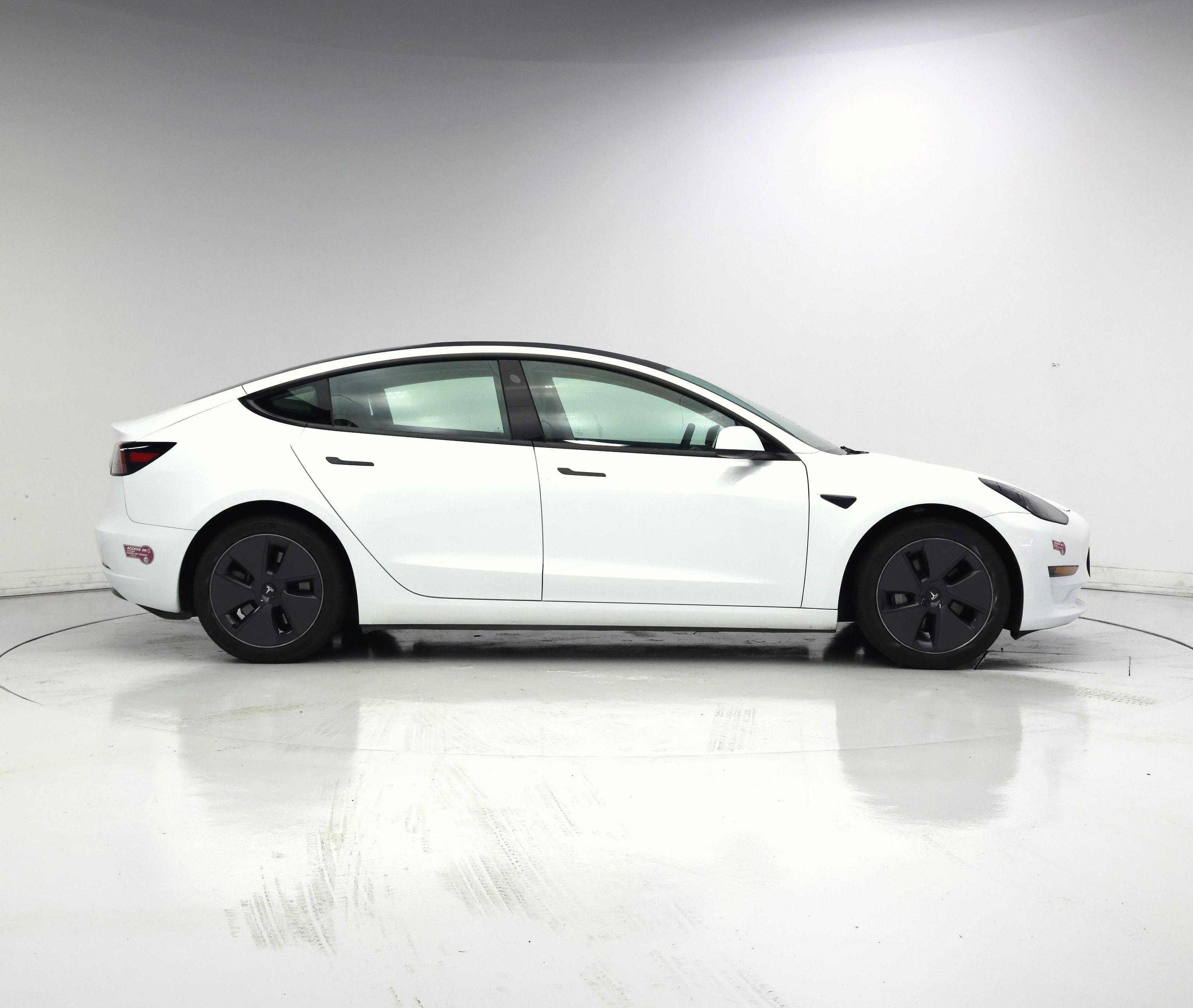 Thumbnail: 2023 Tesla Model 3 - 7