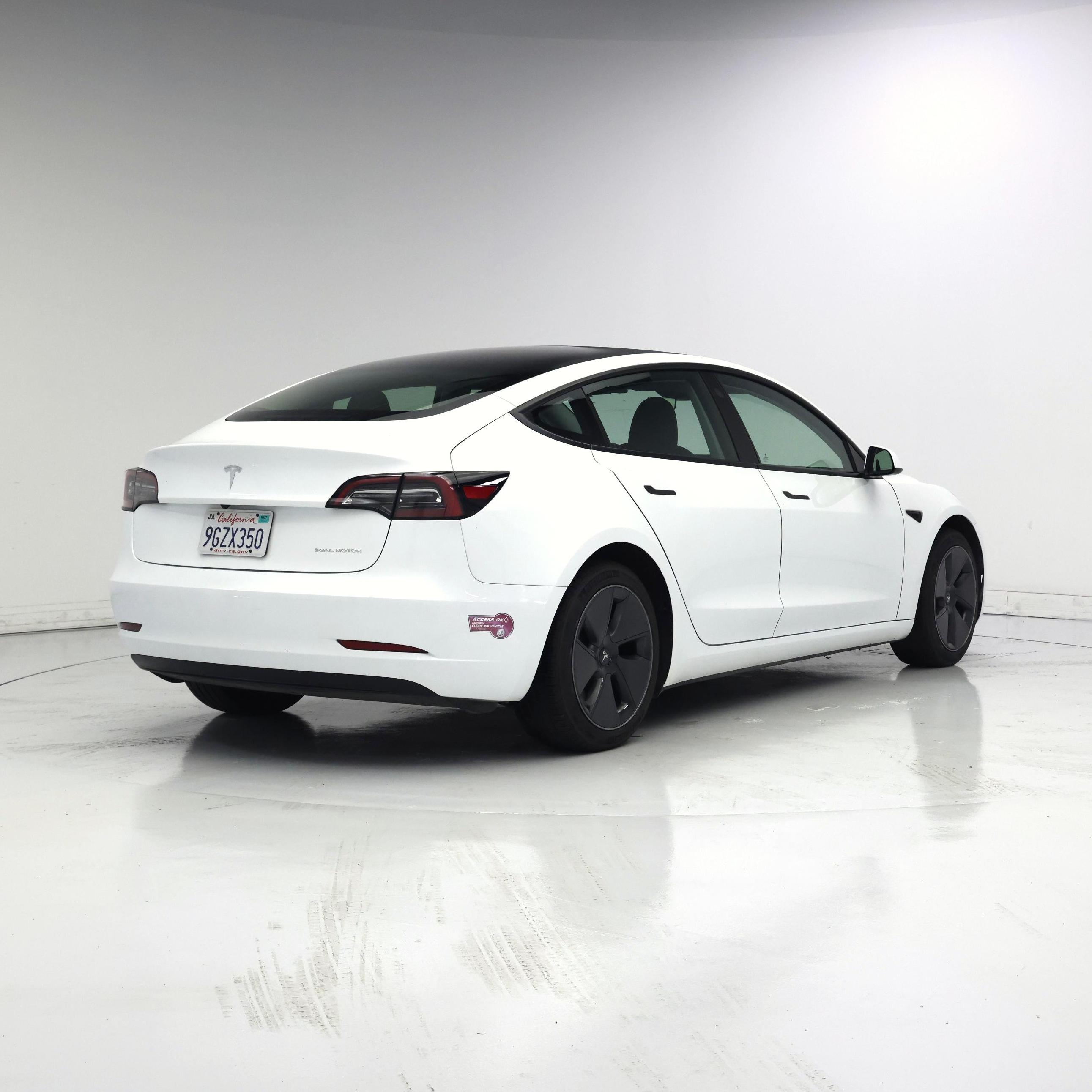 Thumbnail: 2023 Tesla Model 3 - 8