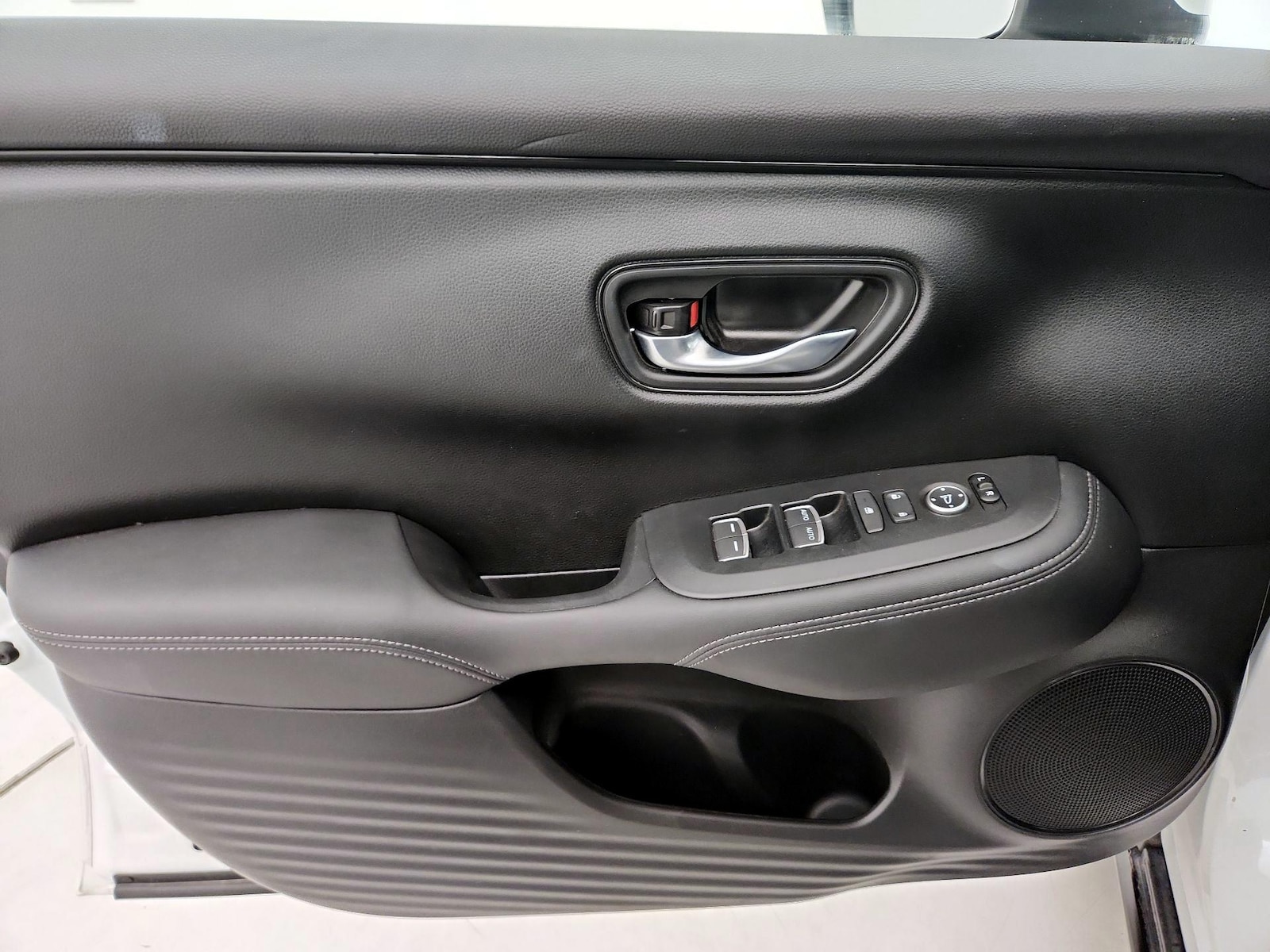 2025 Honda HR-V EX-L - Photo 13
