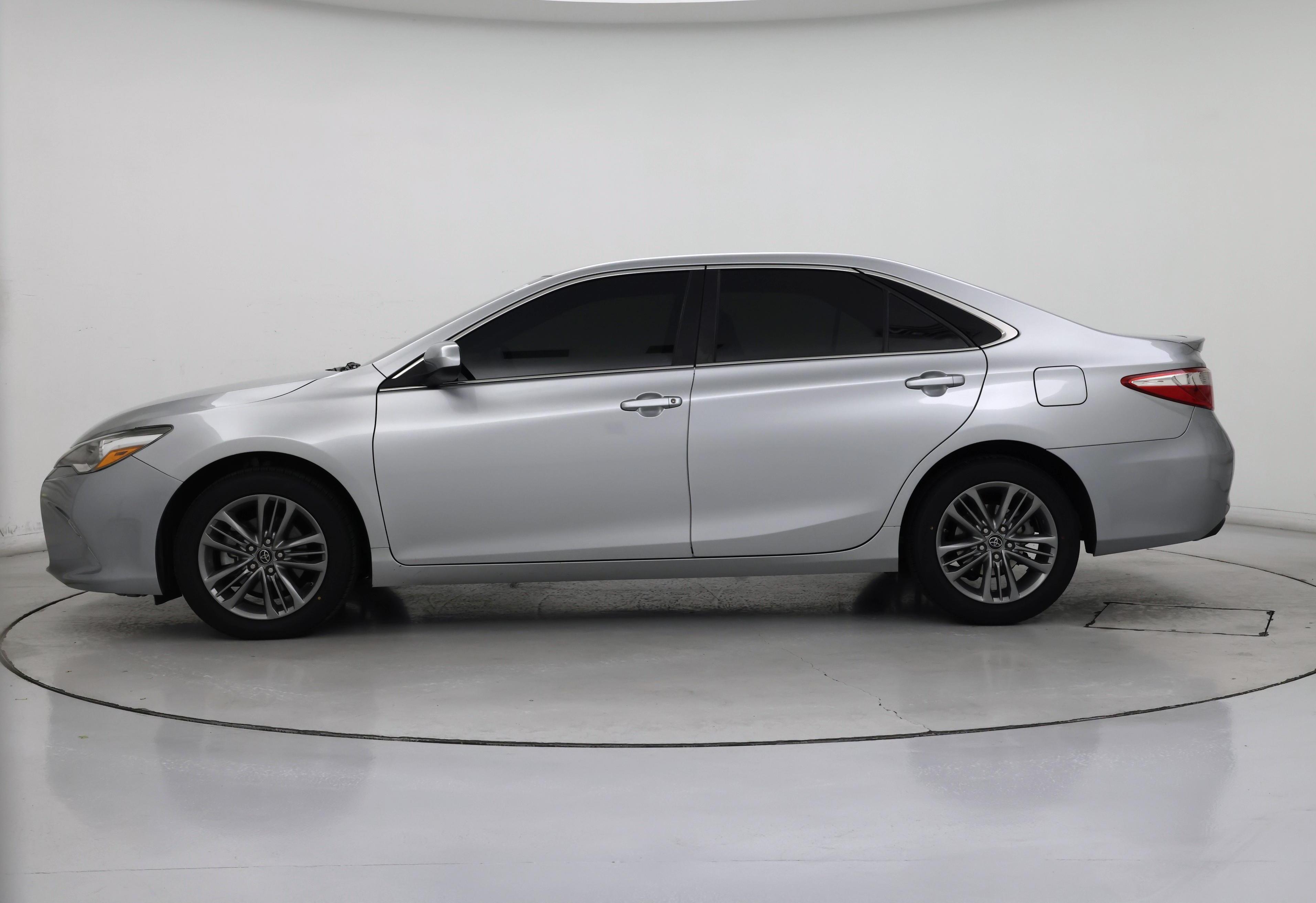 Thumbnail: 2017 Toyota Camry - 3