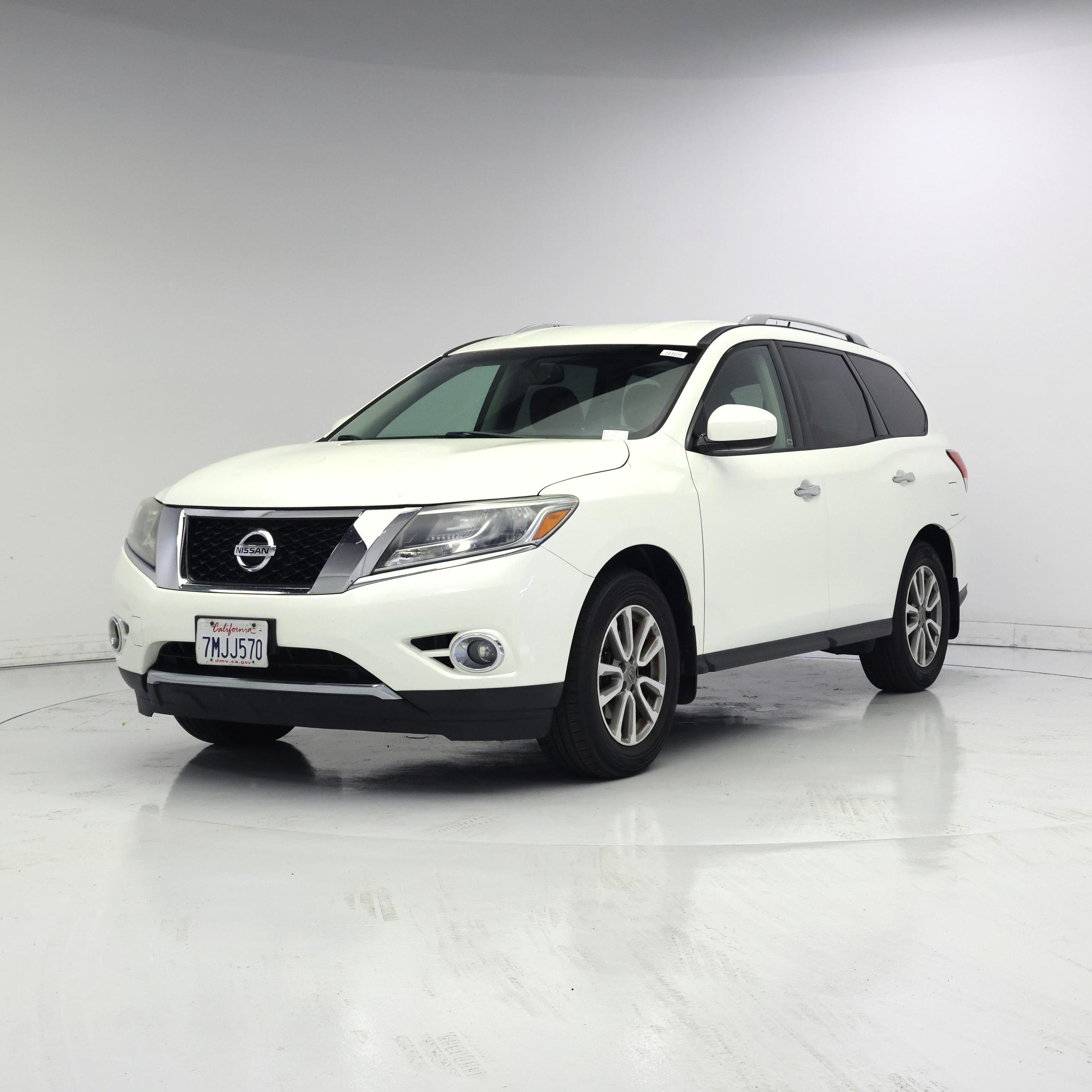 Thumbnail: 2015 Nissan Pathfinder - 4
