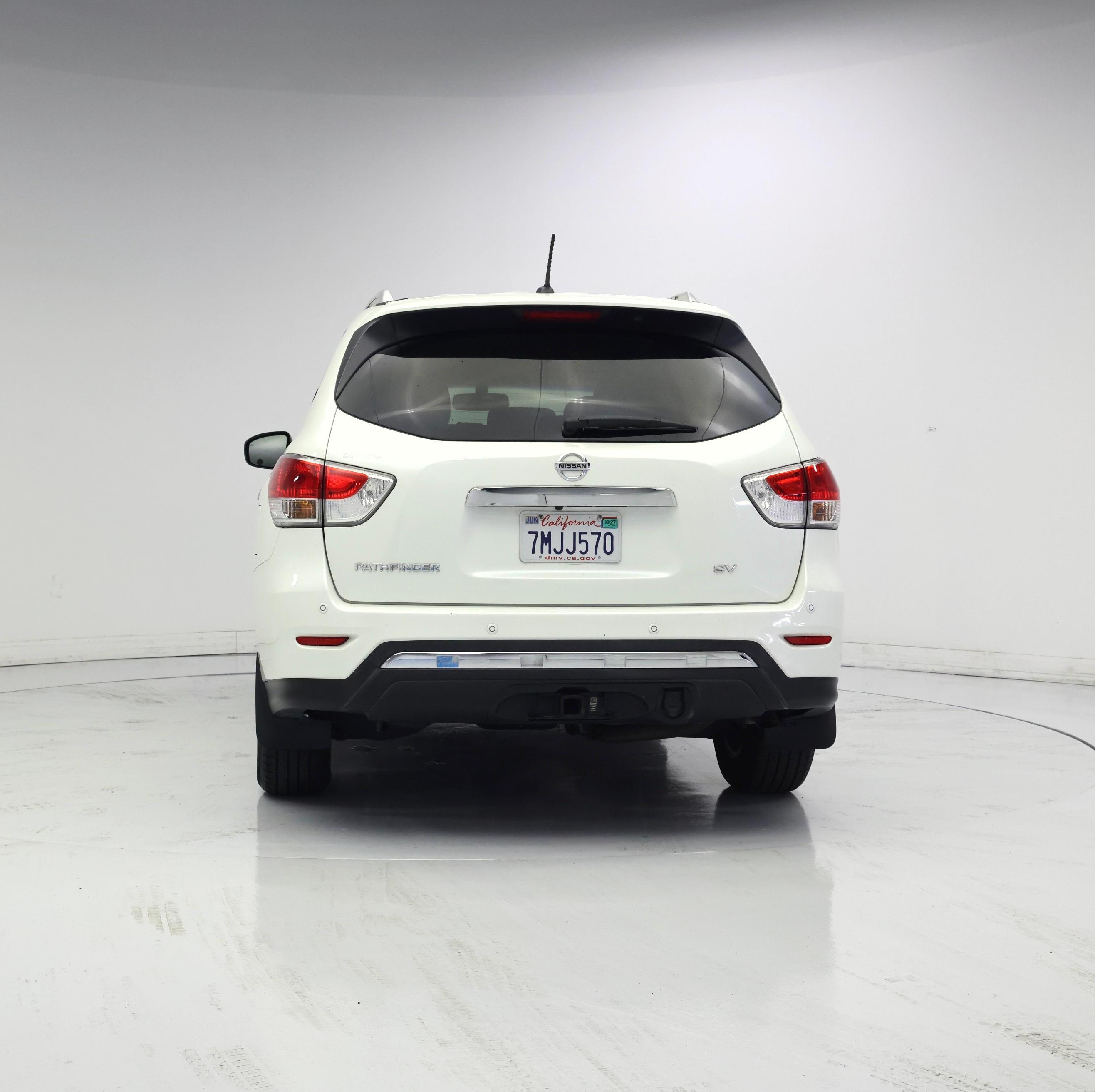 Thumbnail: 2015 Nissan Pathfinder - 6