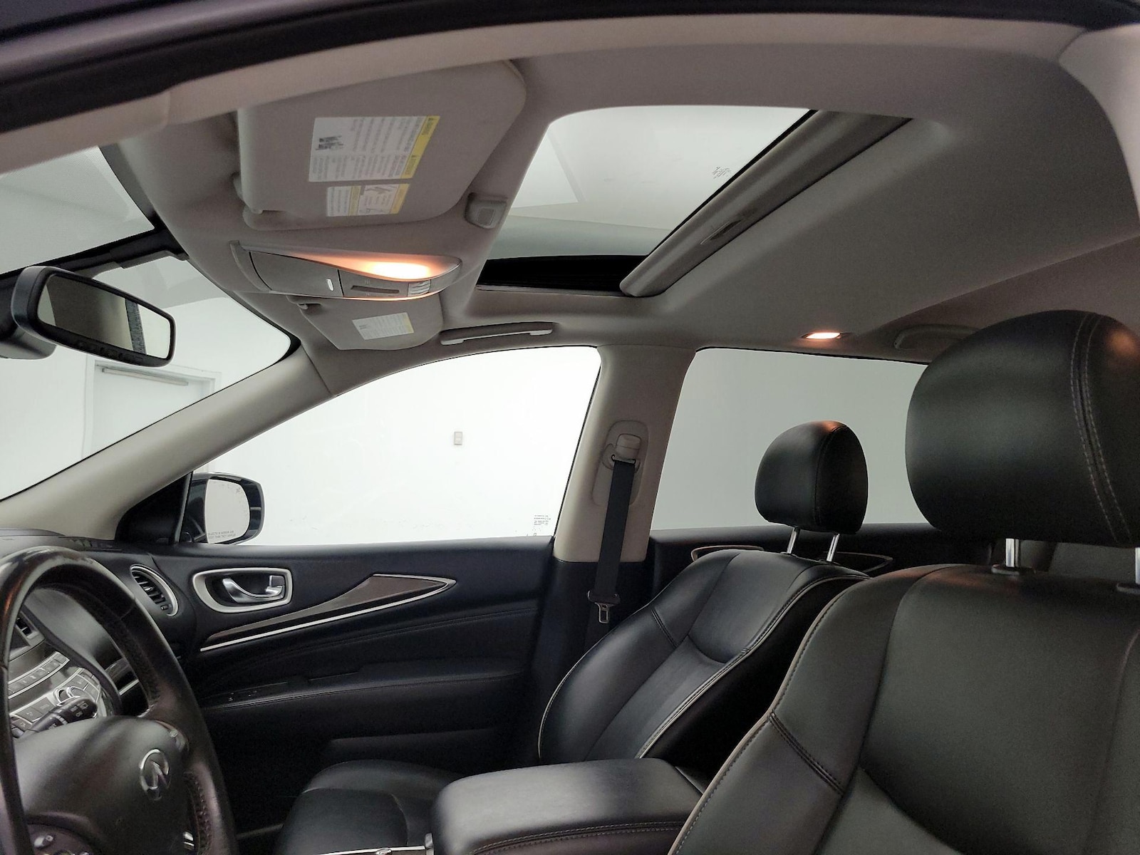 Sunroof(s) & Overhead Airbags