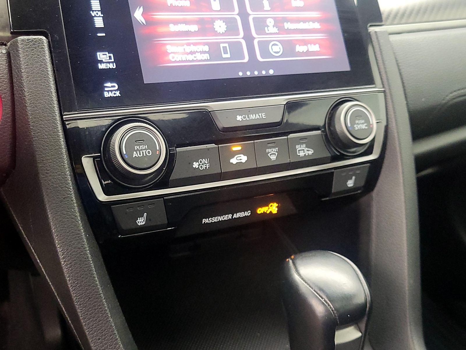 2018 Honda Civic Hatchback Sport Touring - Photo 18