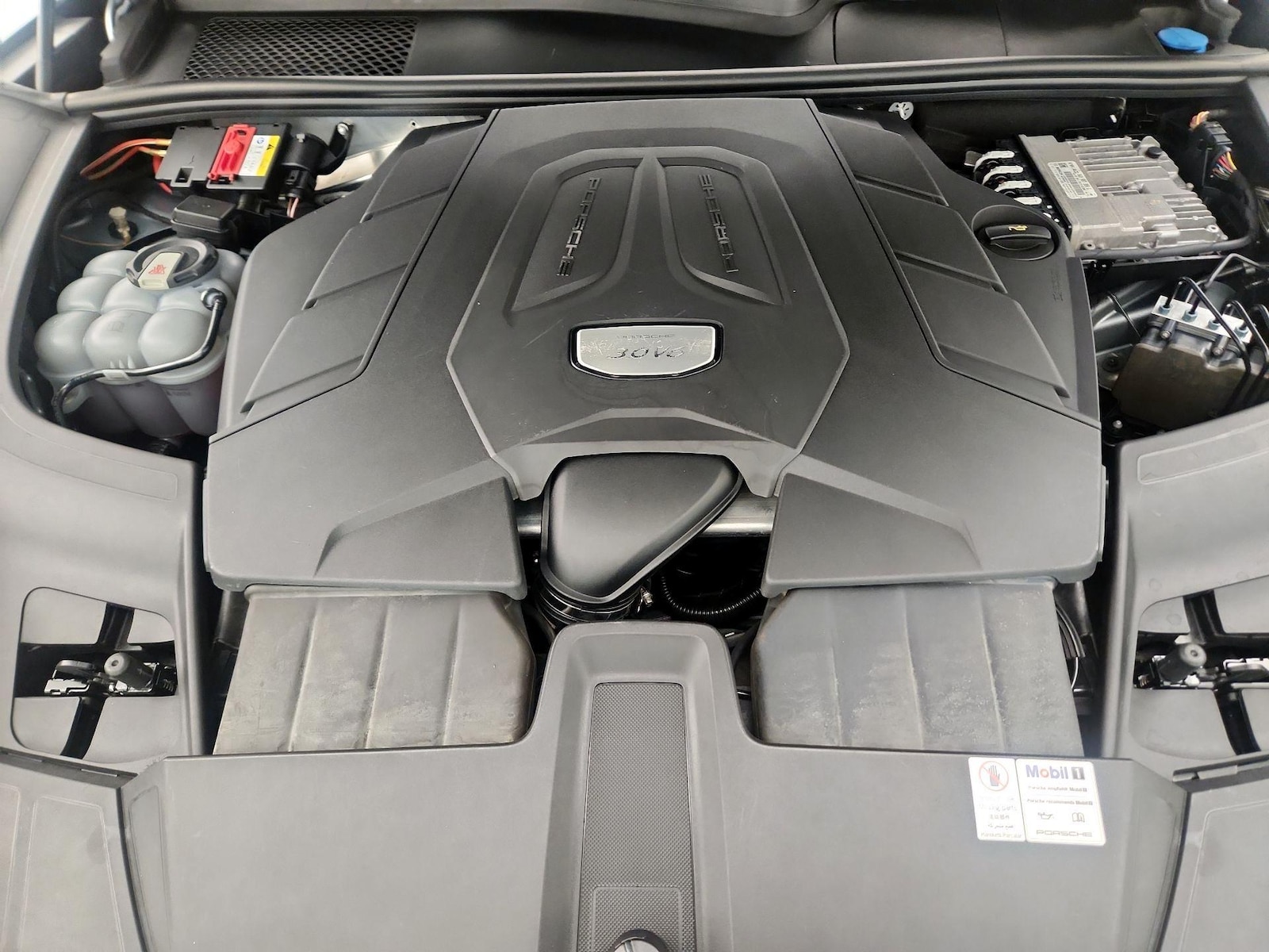 2020 Porsche Cayenne Base - Photo 24