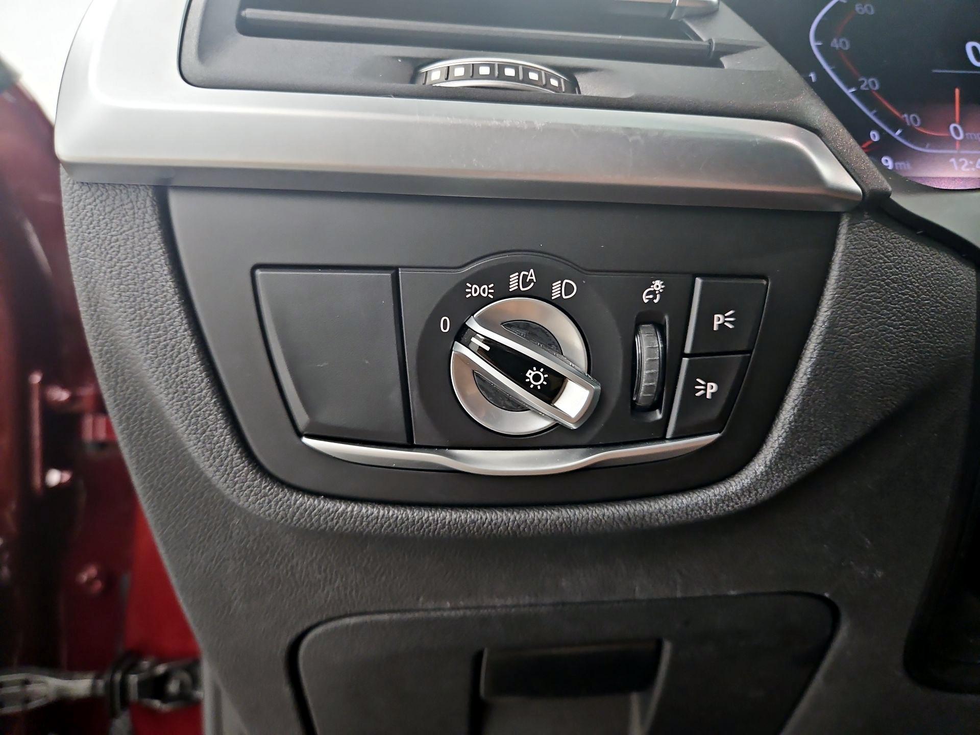 Thumbnail: 2023 BMW X4 - 13