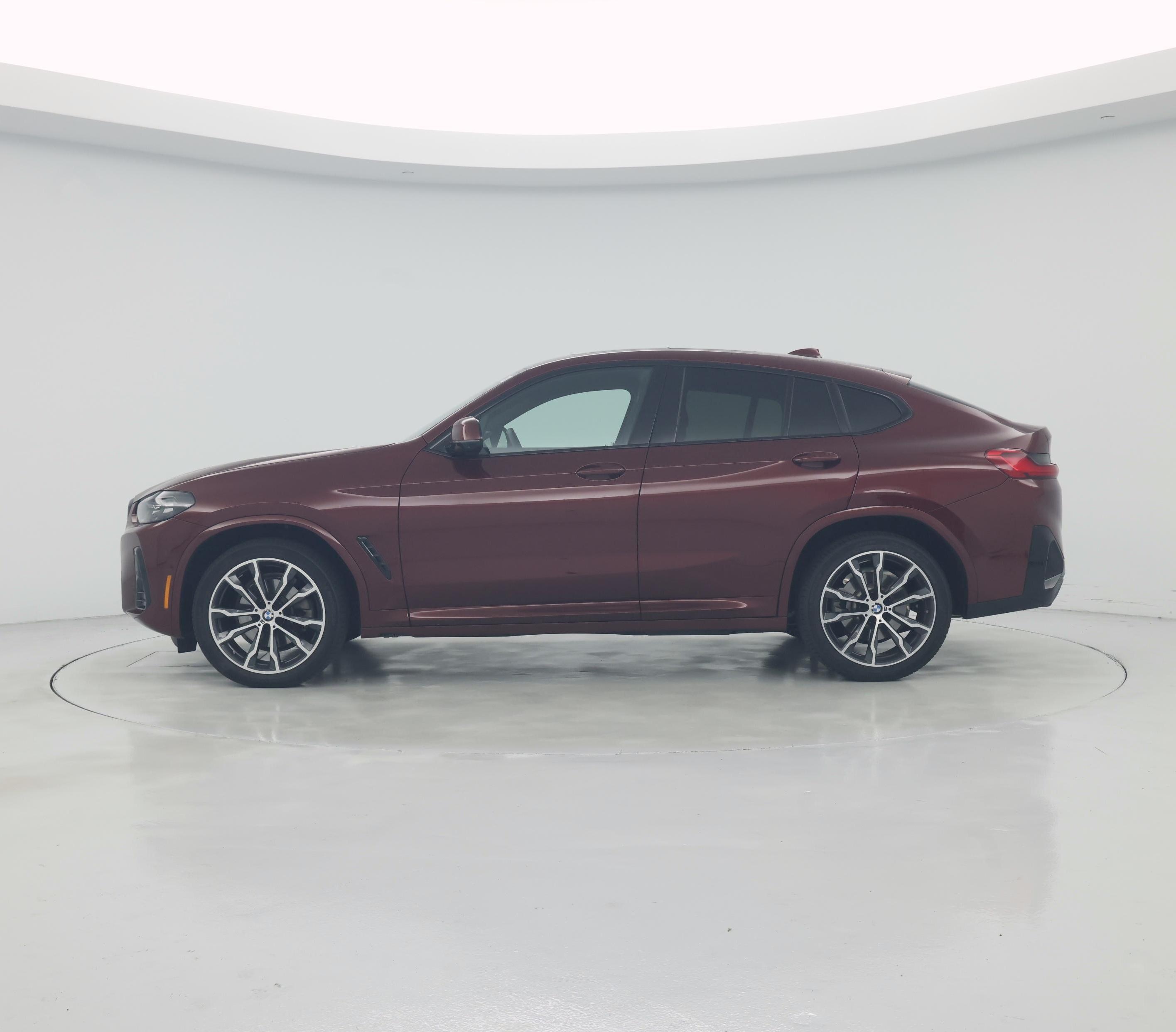 Thumbnail: 2023 BMW X4 - 3