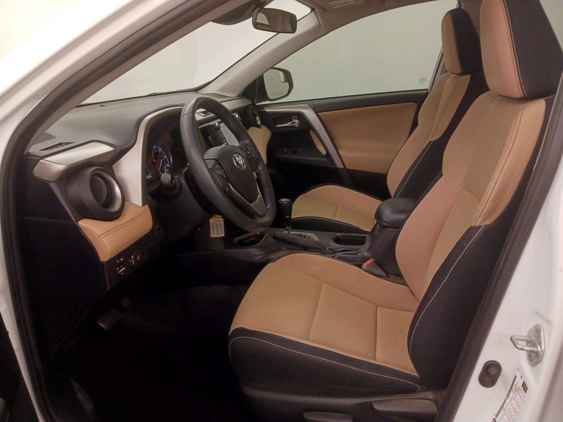 Thumbnail: 2017 Toyota RAV4 - 11