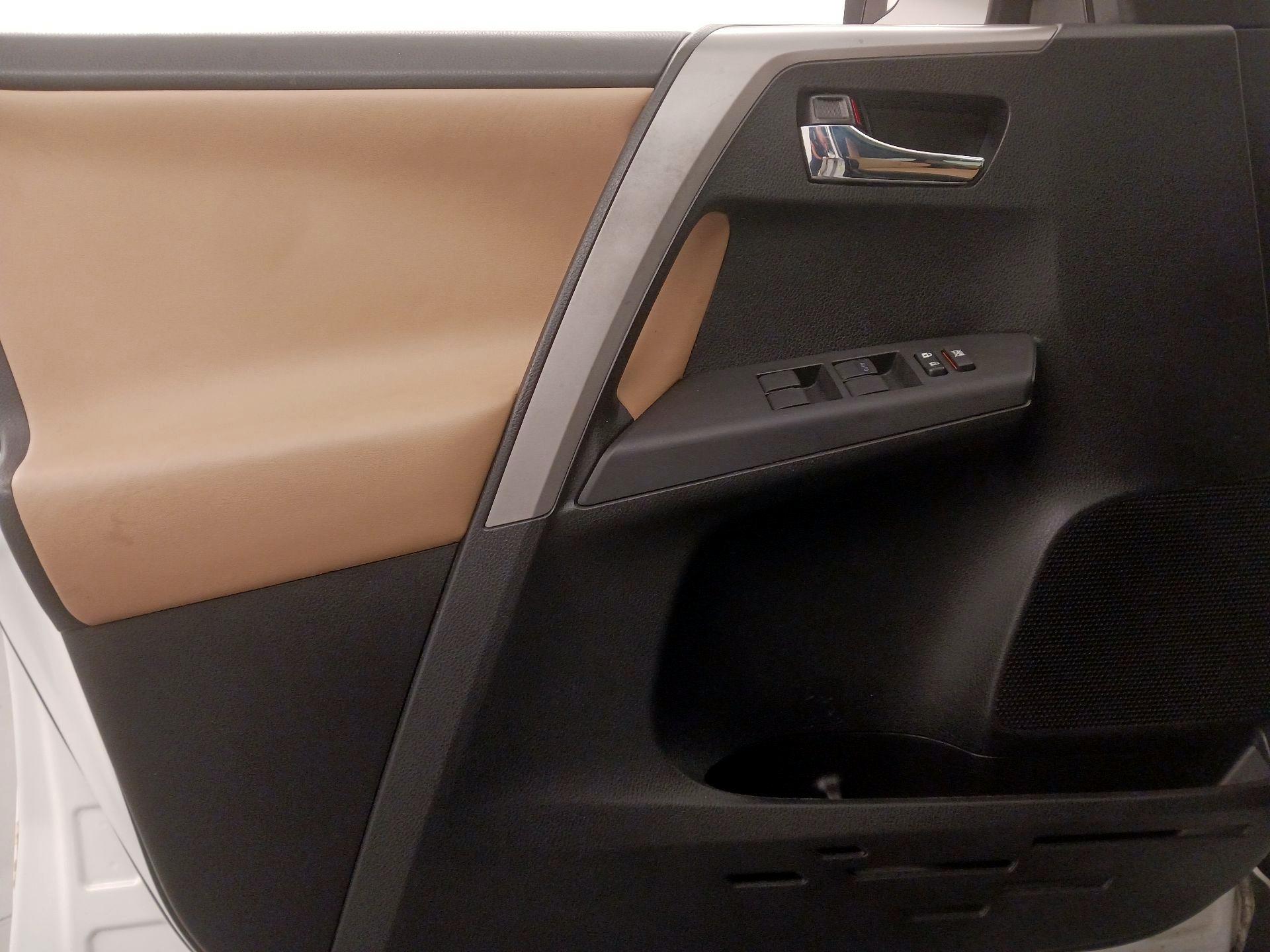 Thumbnail: 2017 Toyota RAV4 - 12
