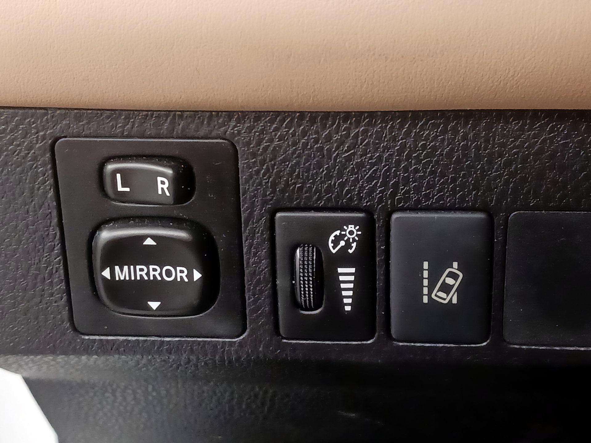 Thumbnail: 2017 Toyota RAV4 - 13