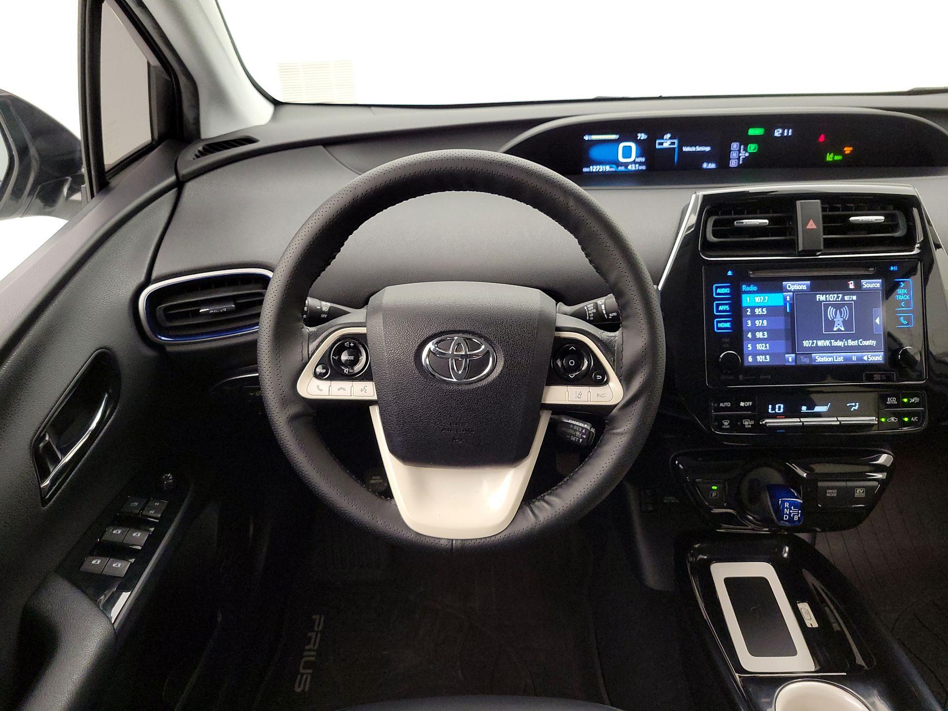 Thumbnail: 2016 Toyota Prius - 10