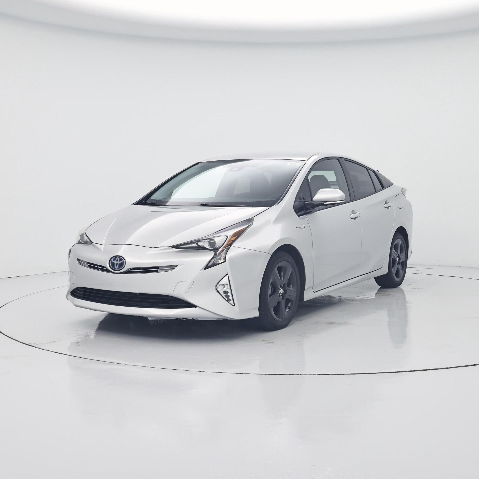 Thumbnail: 2016 Toyota Prius - 4