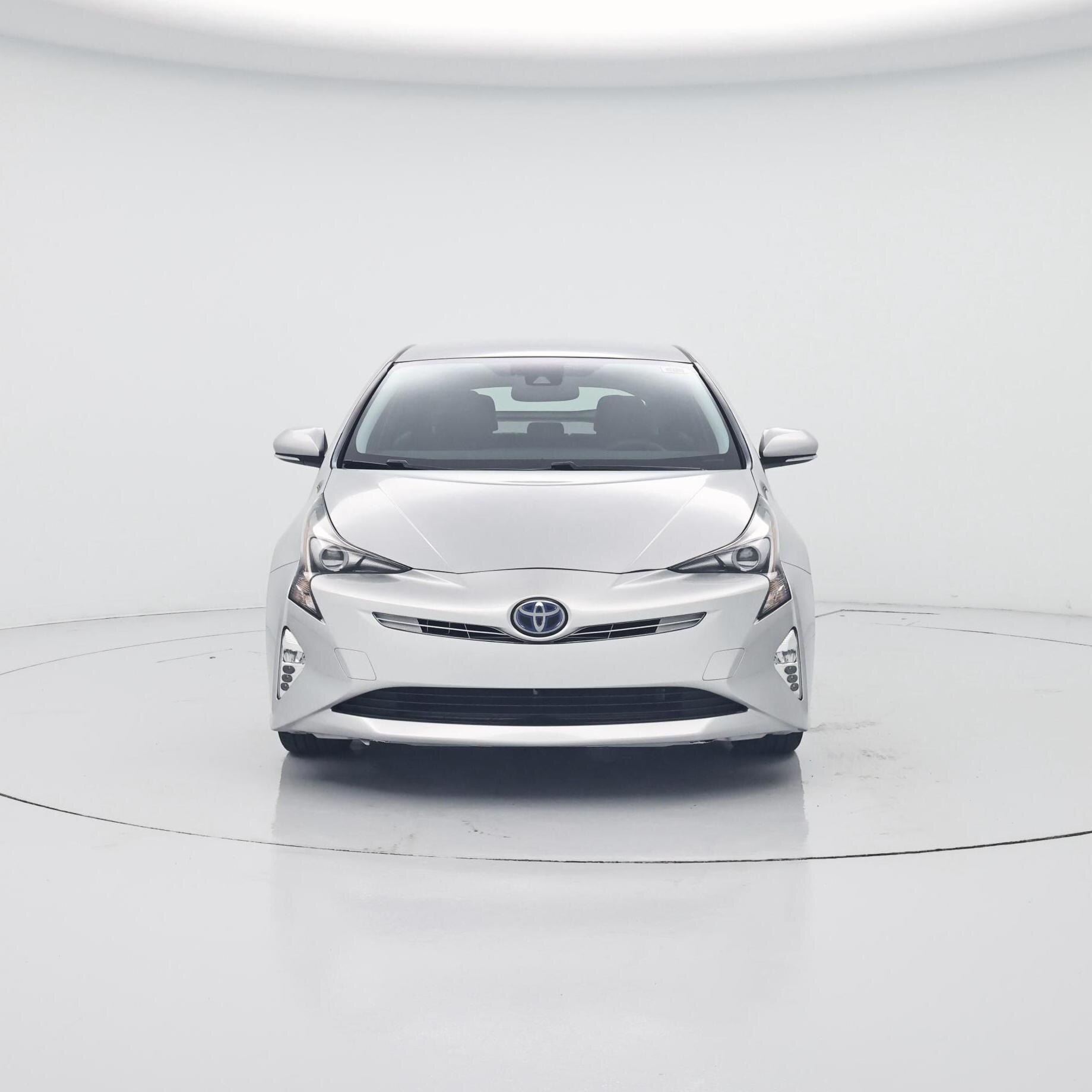 Thumbnail: 2016 Toyota Prius - 5
