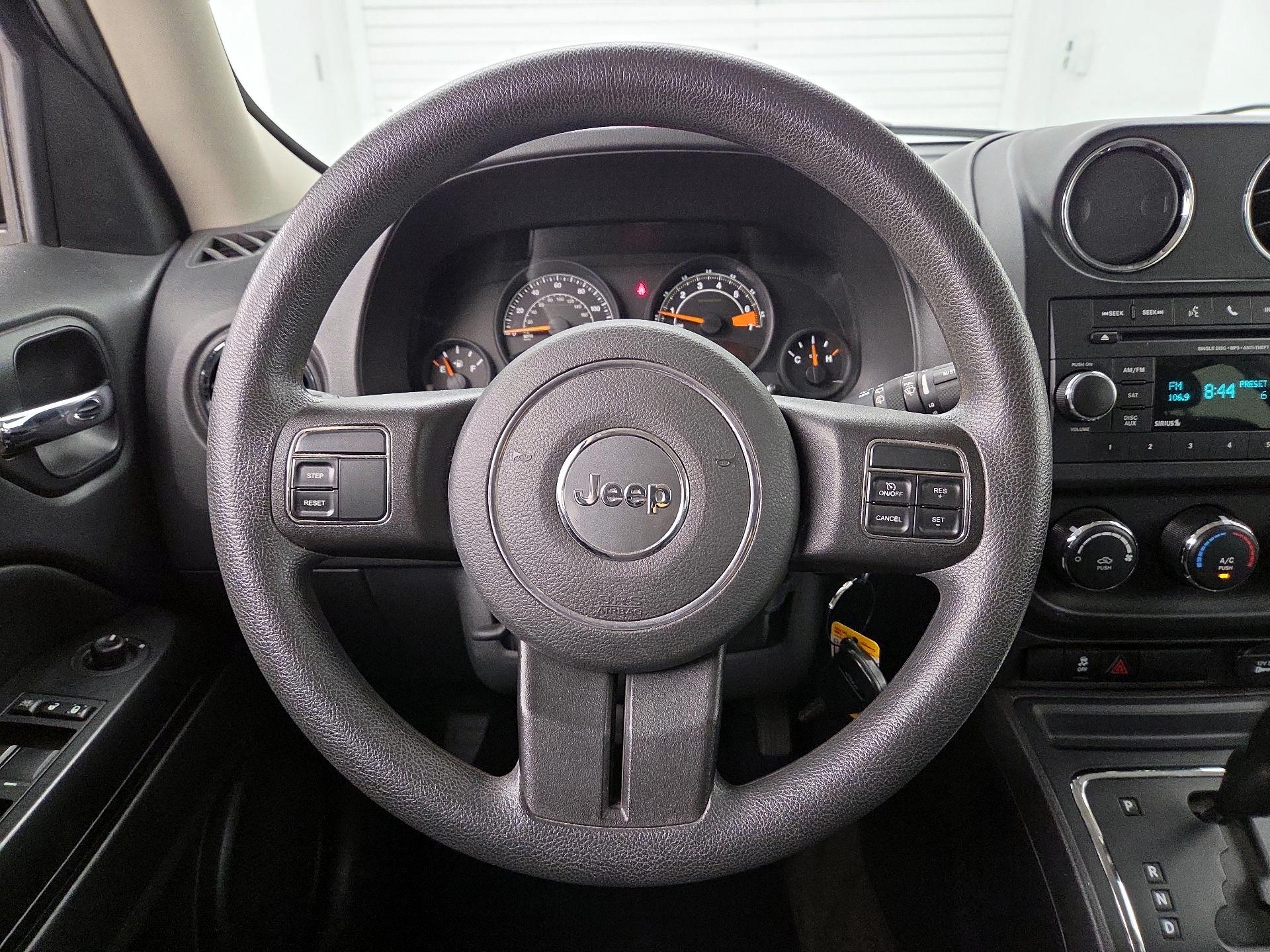 Thumbnail: 2014 Jeep Patriot - 10