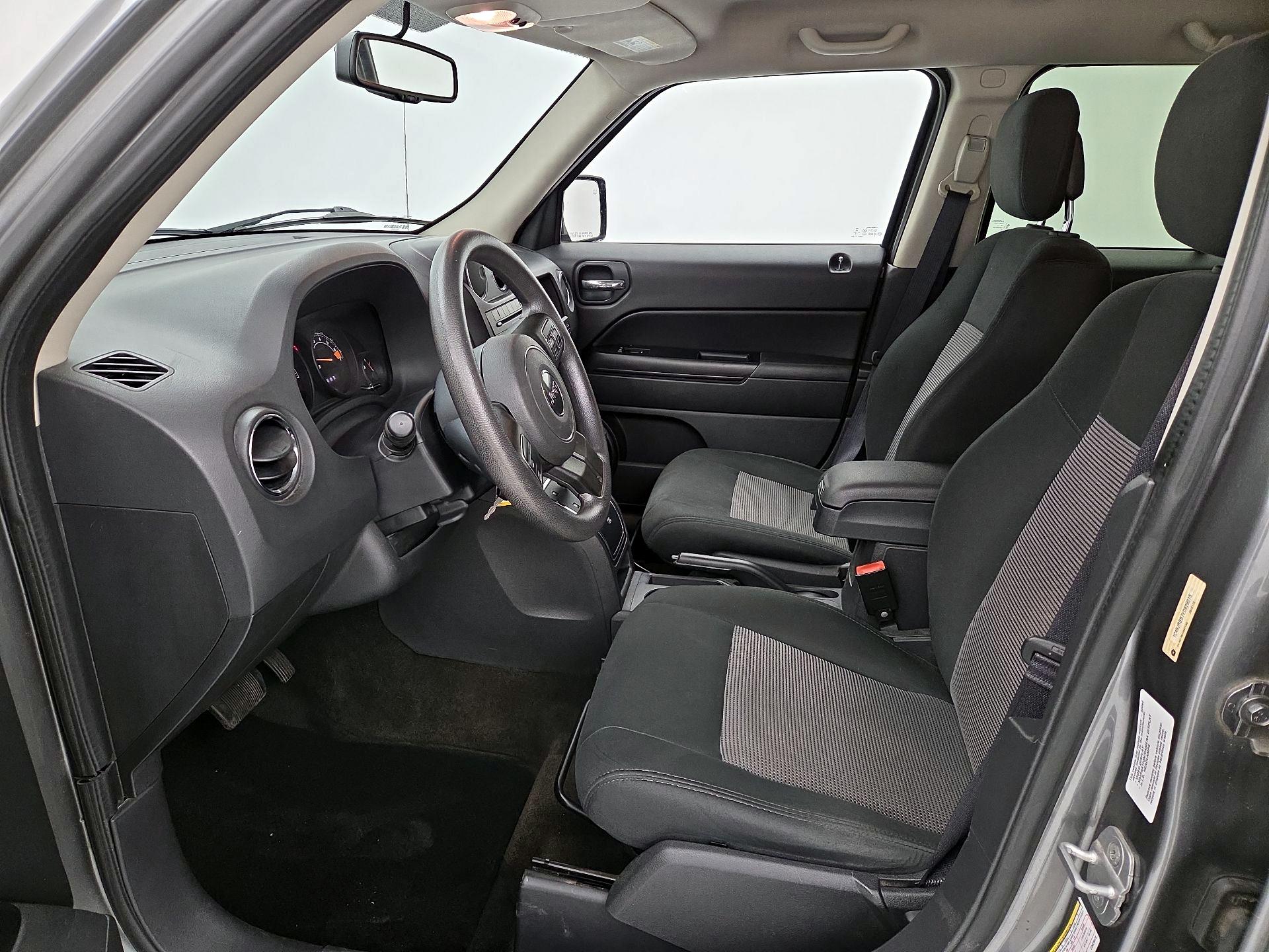 Thumbnail: 2014 Jeep Patriot - 11