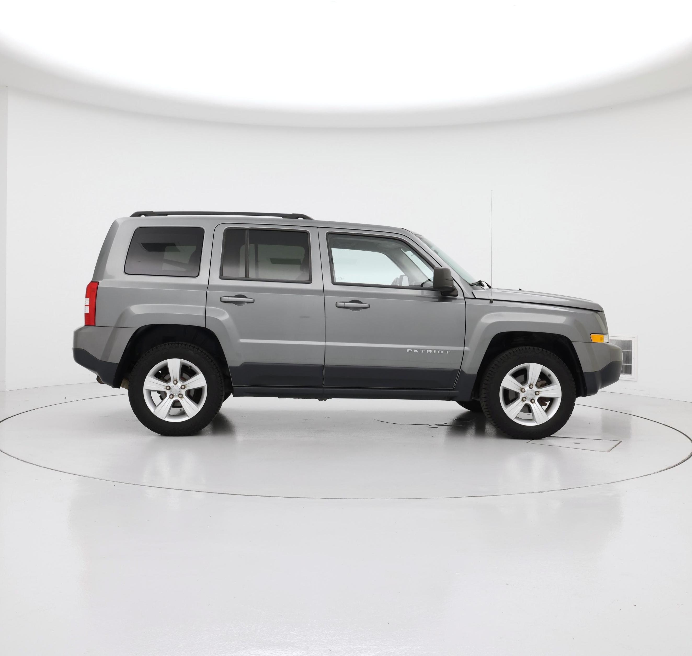 Thumbnail: 2014 Jeep Patriot - 7