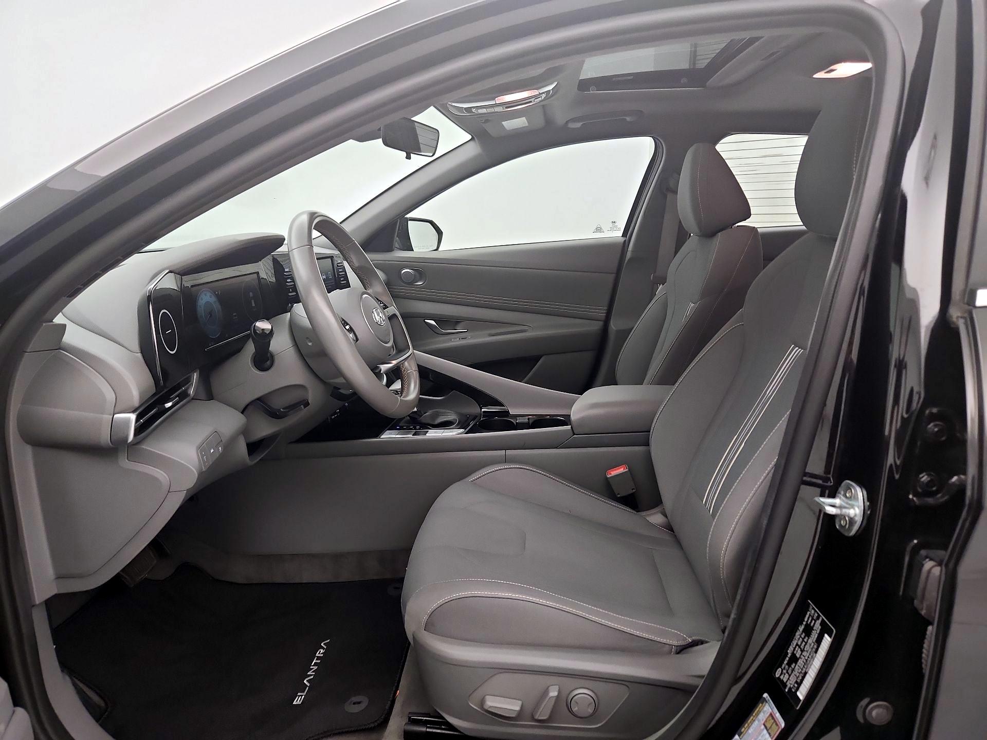 Thumbnail: 2021 Hyundai Elantra - 11
