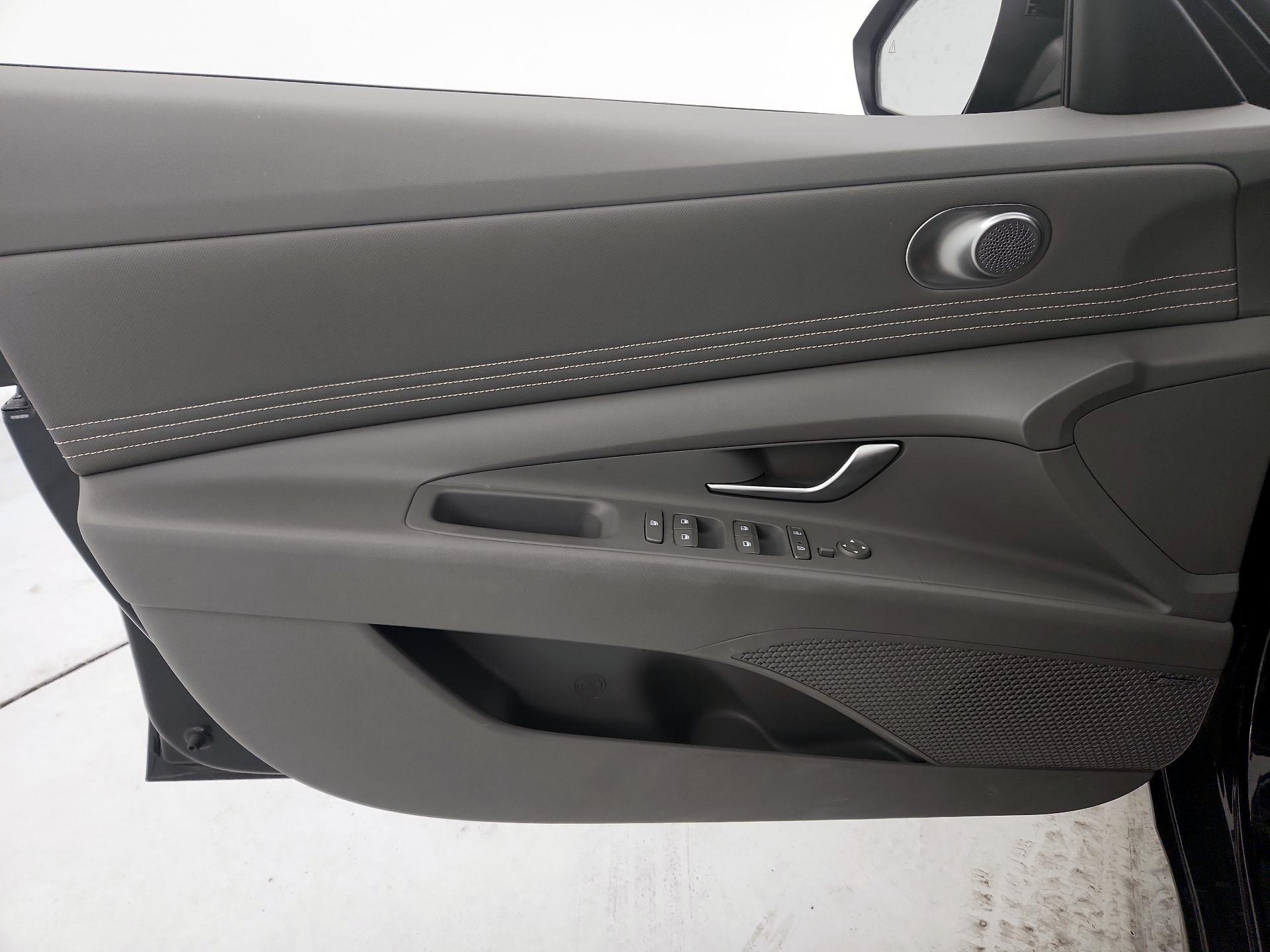 Thumbnail: 2021 Hyundai Elantra - 12
