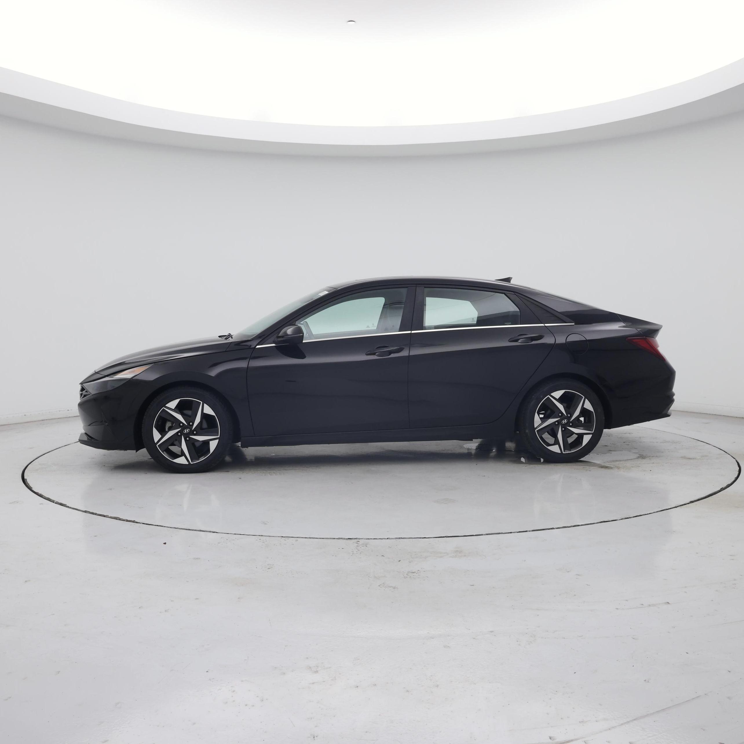Thumbnail: 2021 Hyundai Elantra - 3