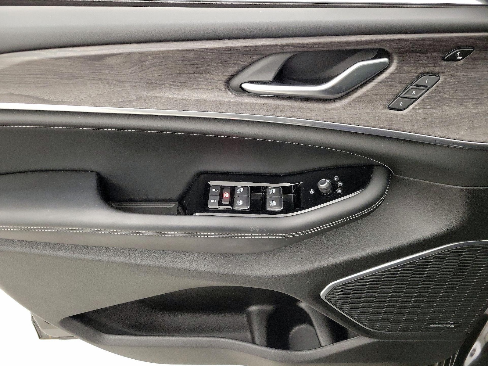 2023 Jeep Grand Cherokee Overland - Photo 13