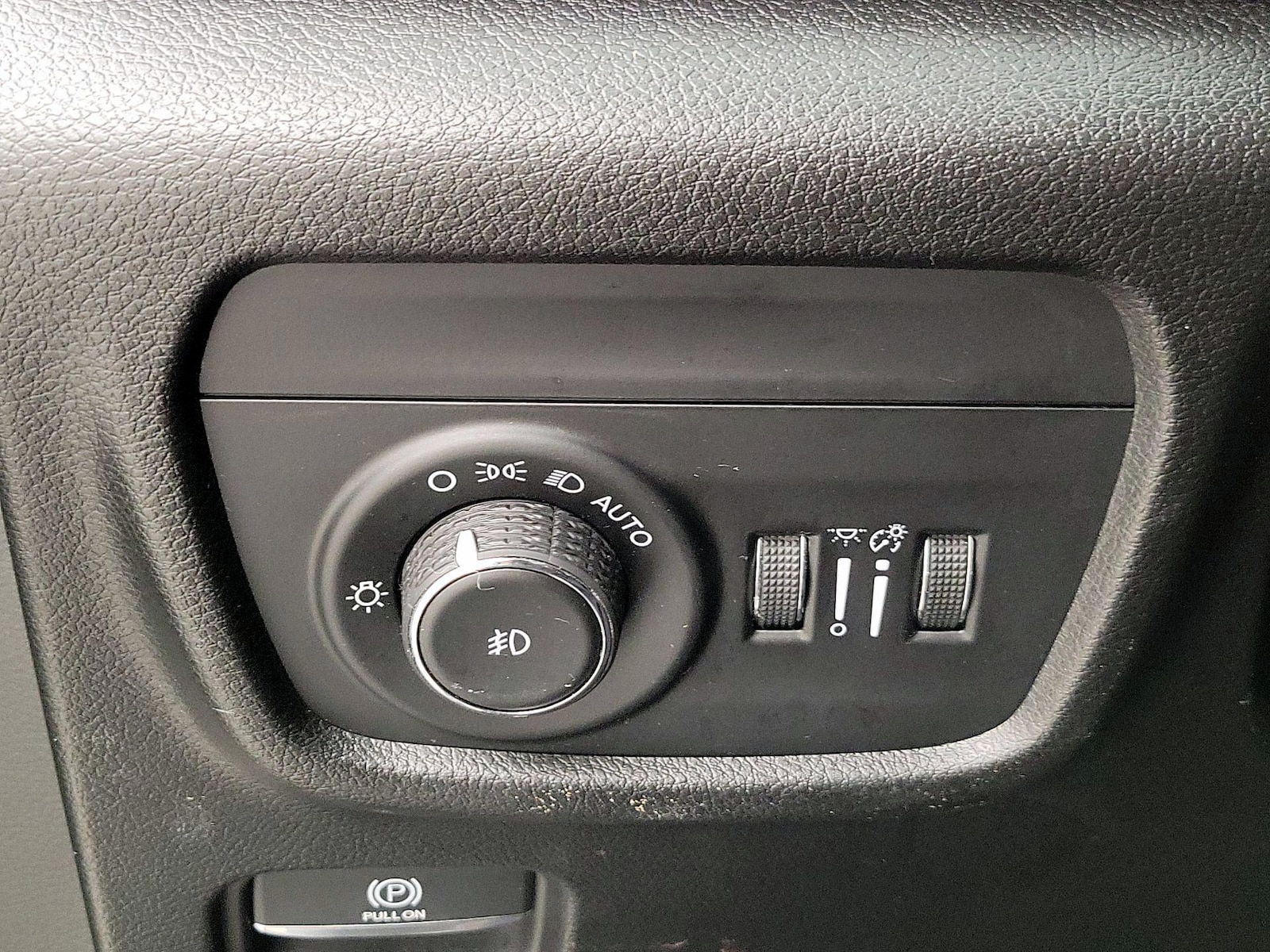 2023 Jeep Grand Cherokee Overland - Photo 14