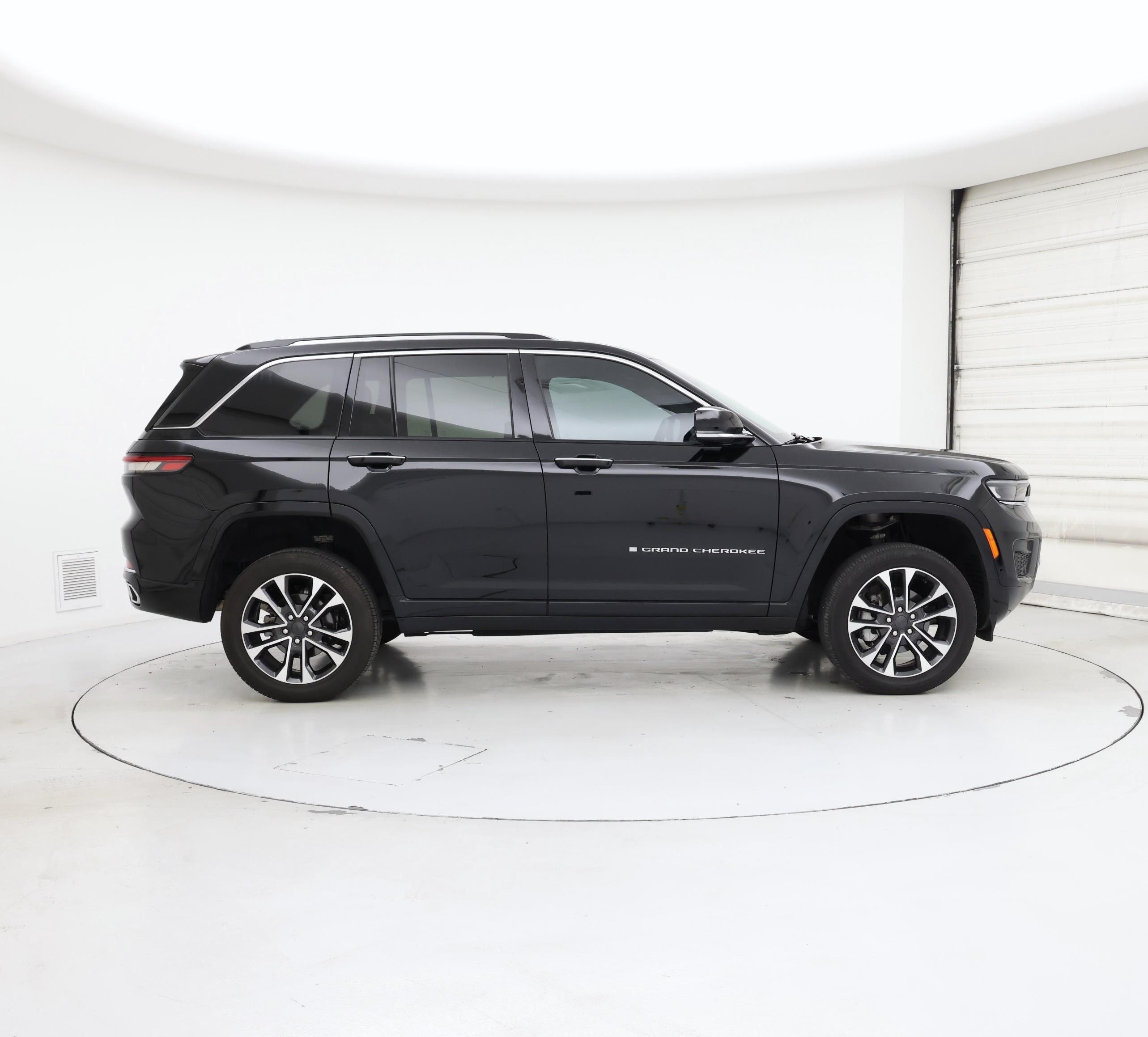 Thumbnail: 2023 Jeep Grand Cherokee - 7