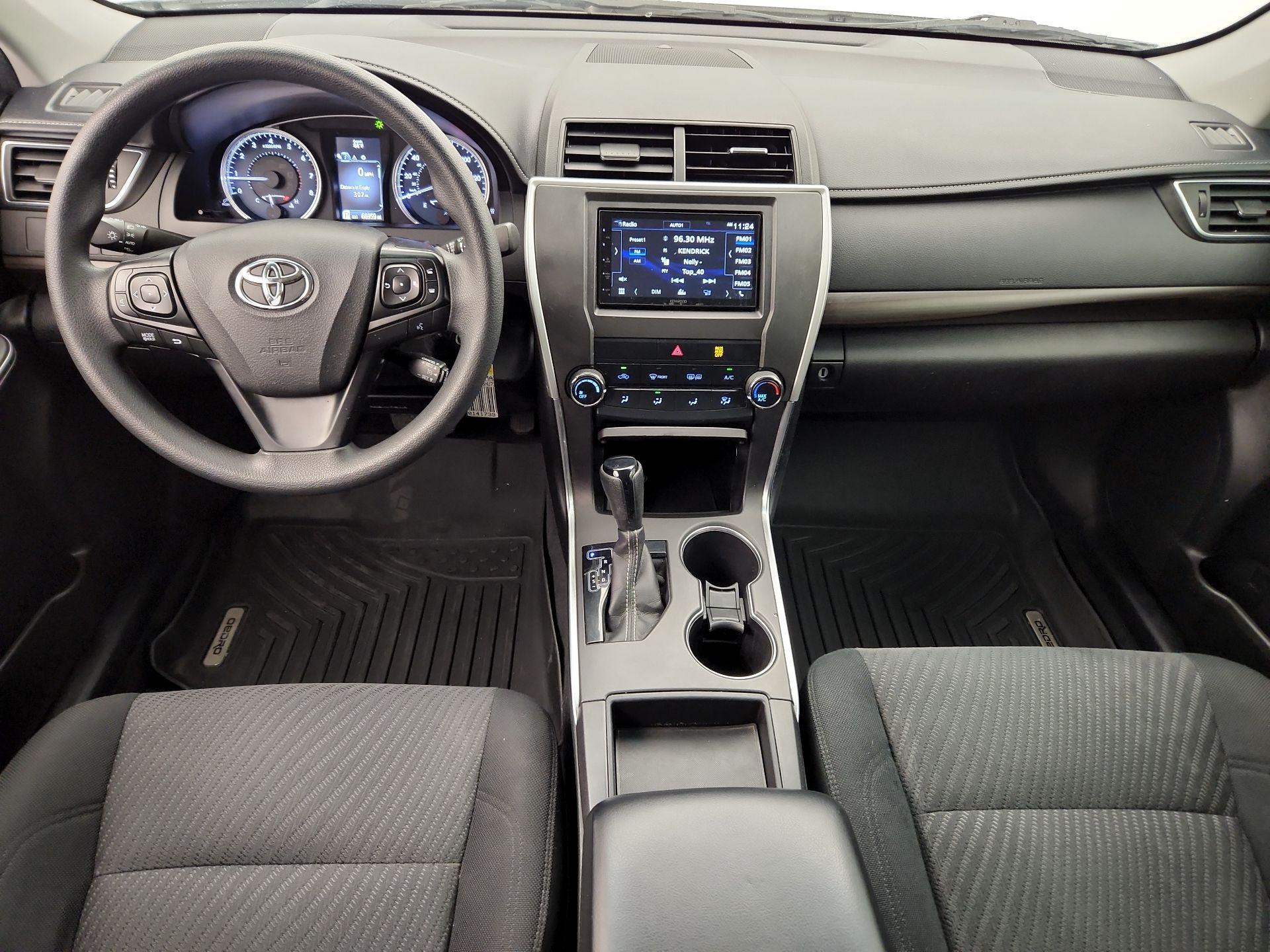 Thumbnail: 2017 Toyota Camry - 9
