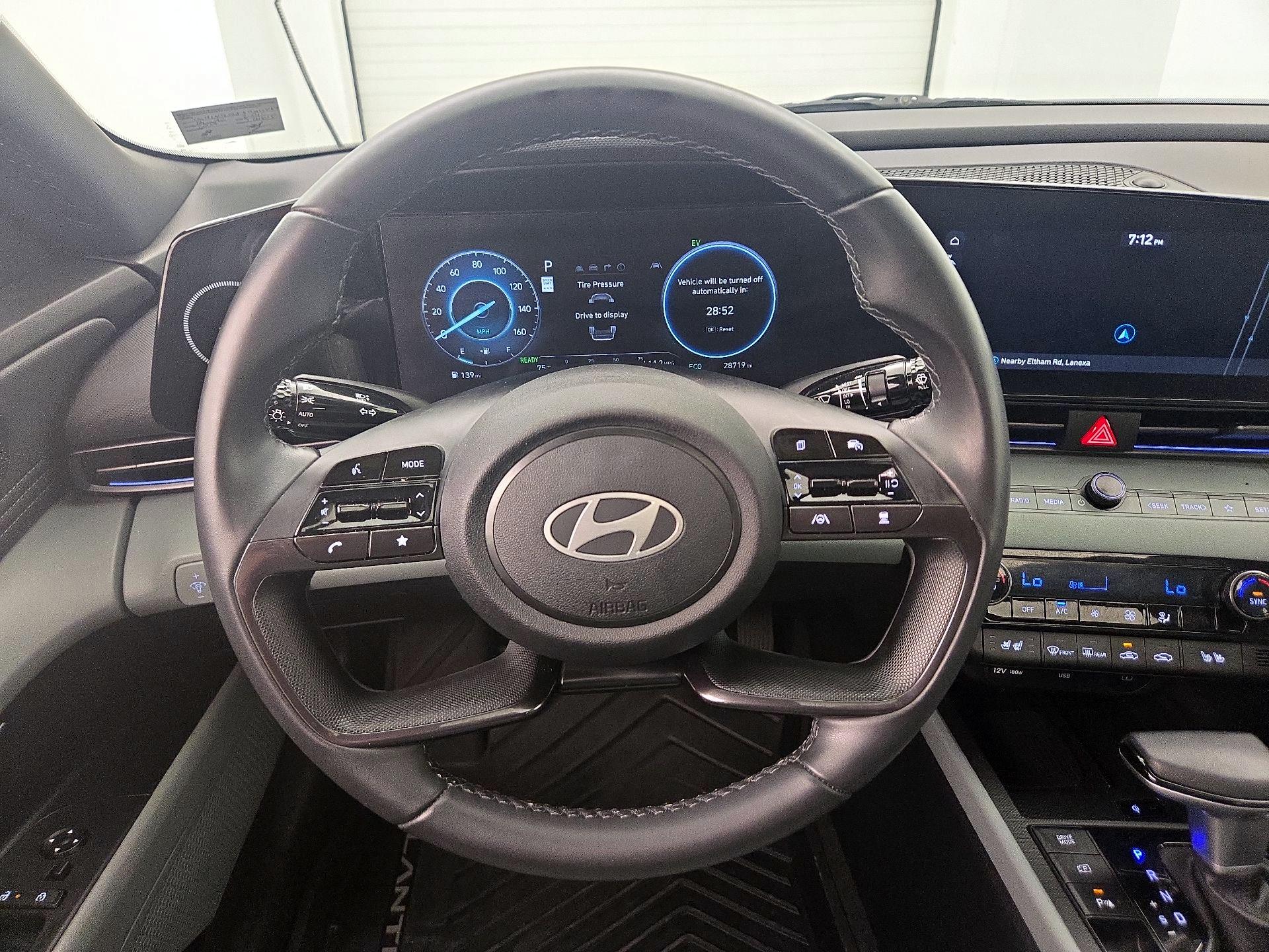 Thumbnail: 2024 Hyundai Elantra - 10