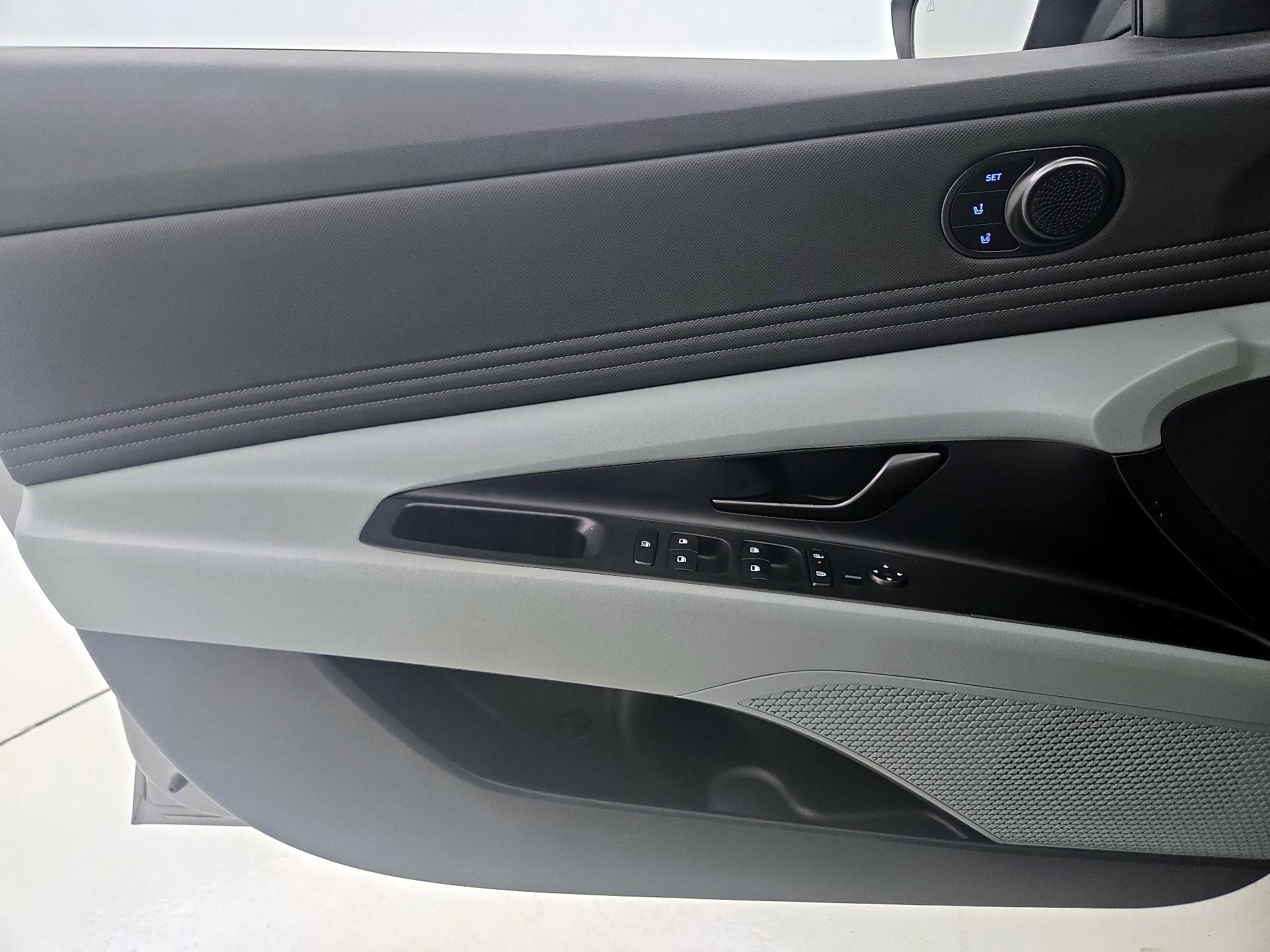 Thumbnail: 2024 Hyundai Elantra - 12