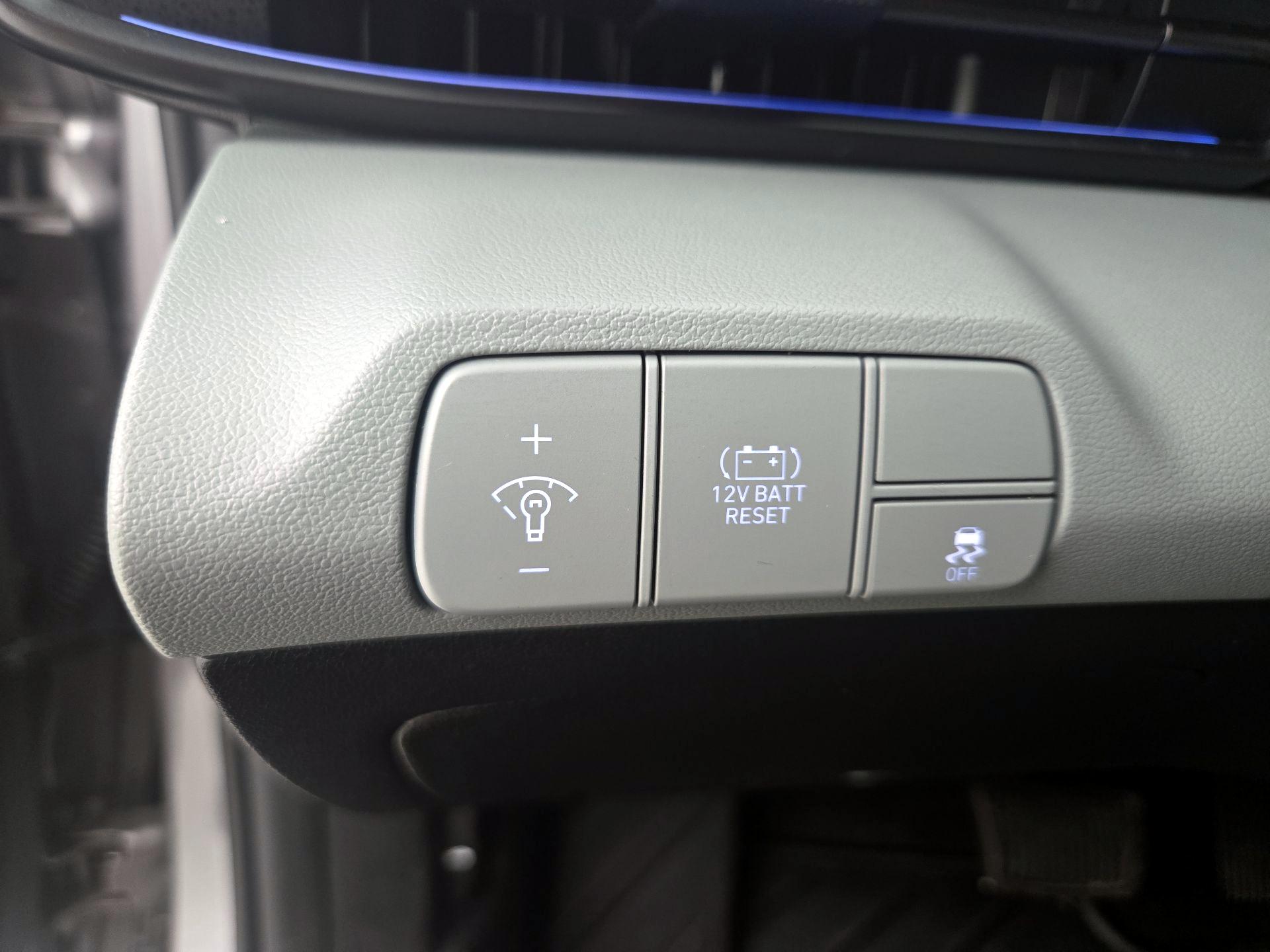 Thumbnail: 2024 Hyundai Elantra - 13