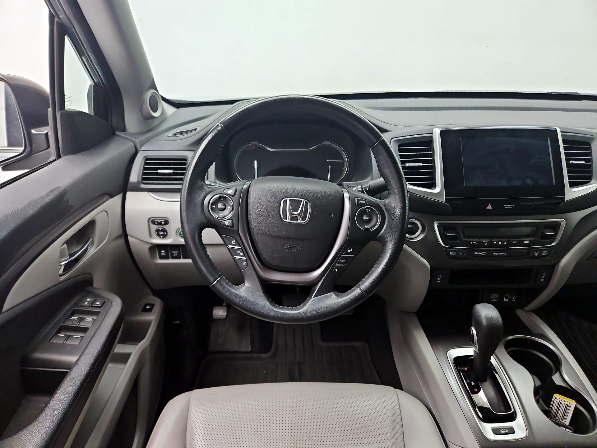 Thumbnail: 2017 Honda Ridgeline - 10