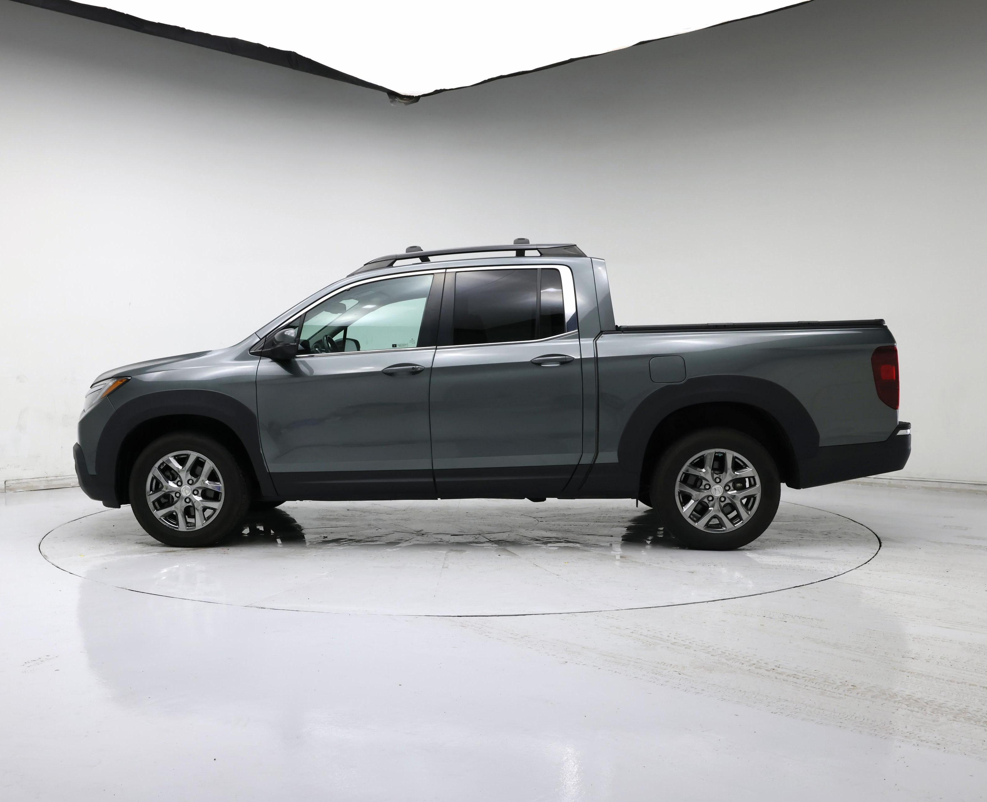 Thumbnail: 2017 Honda Ridgeline - 3