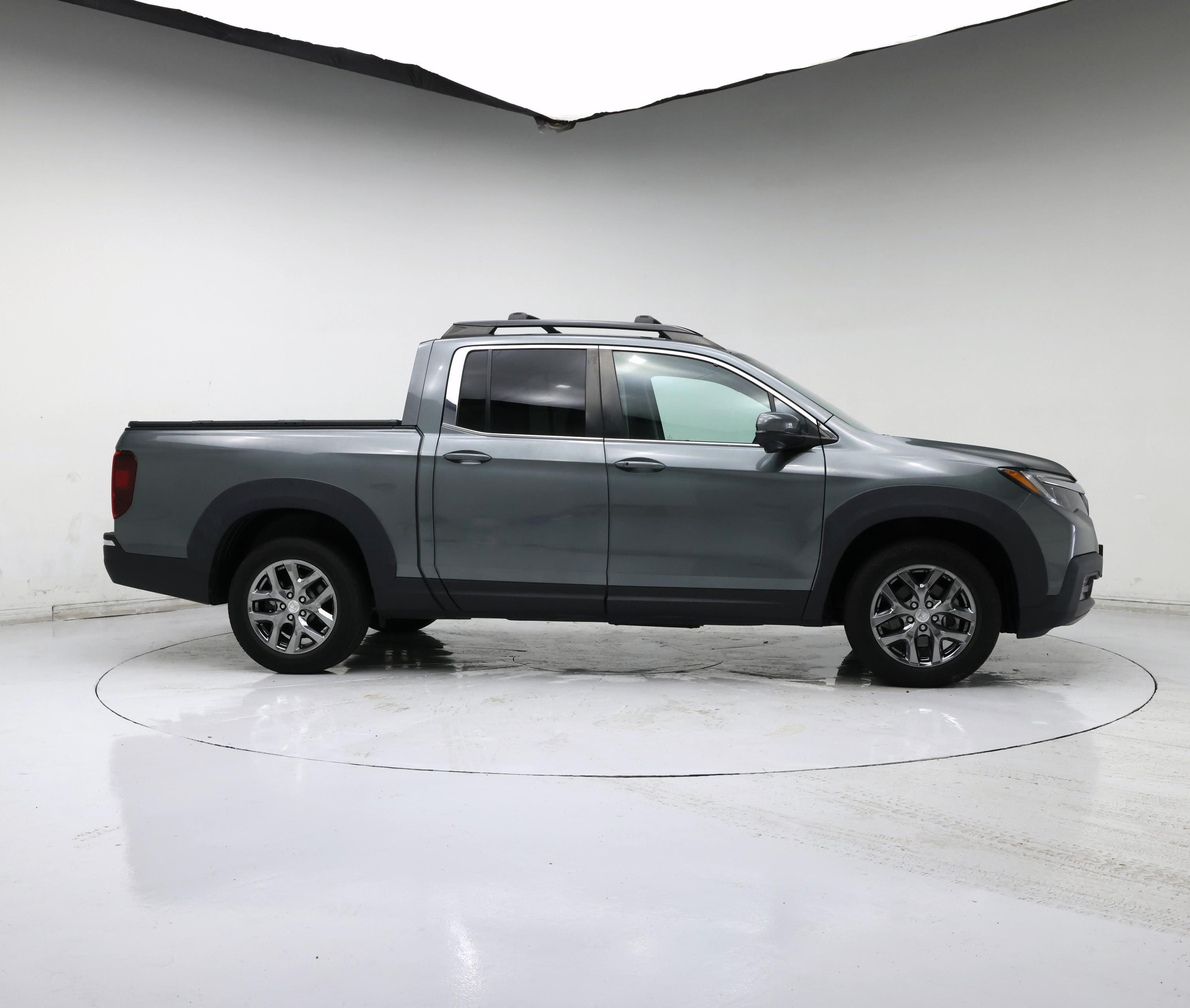 Thumbnail: 2017 Honda Ridgeline - 7