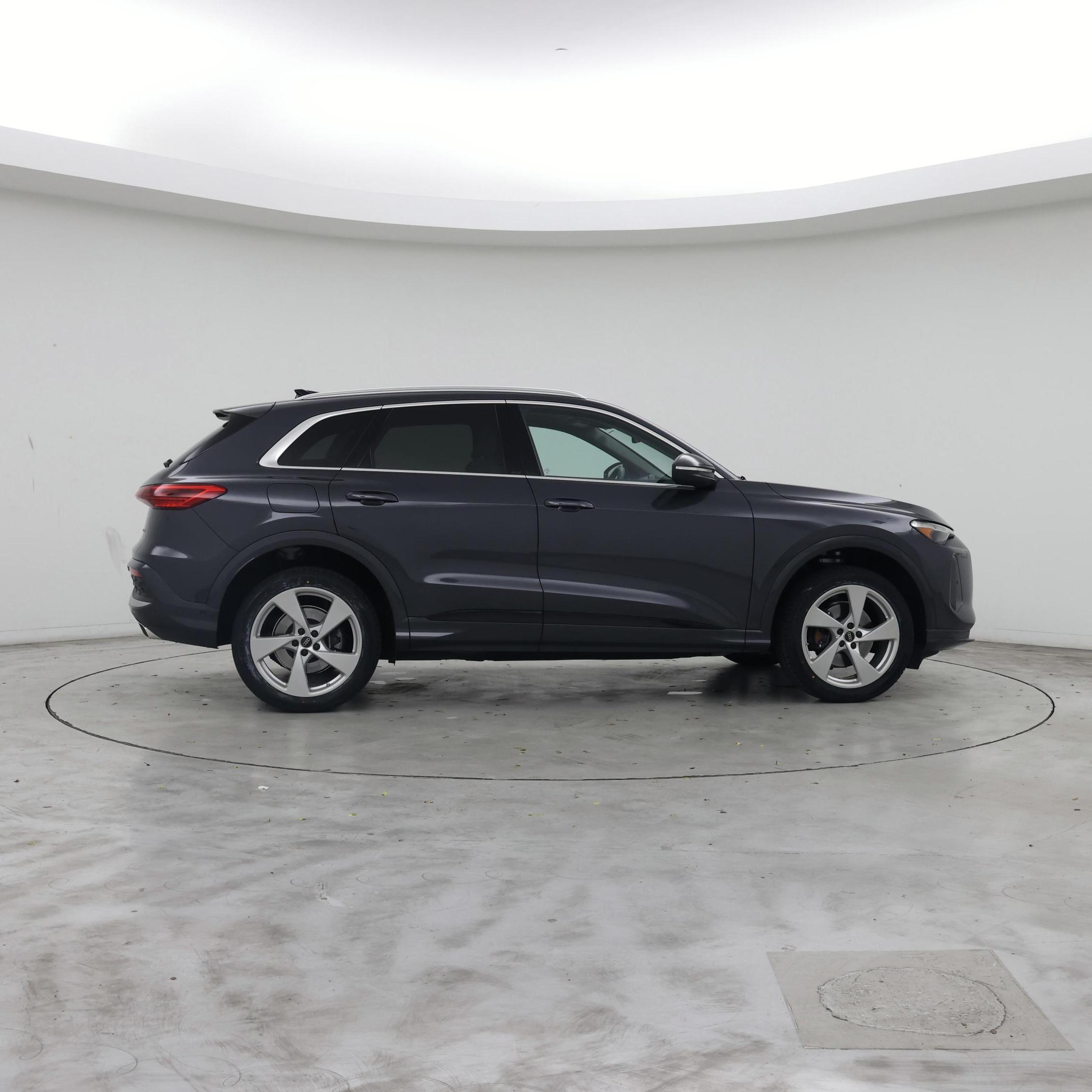 Thumbnail: 2025 Audi Q5 - 7
