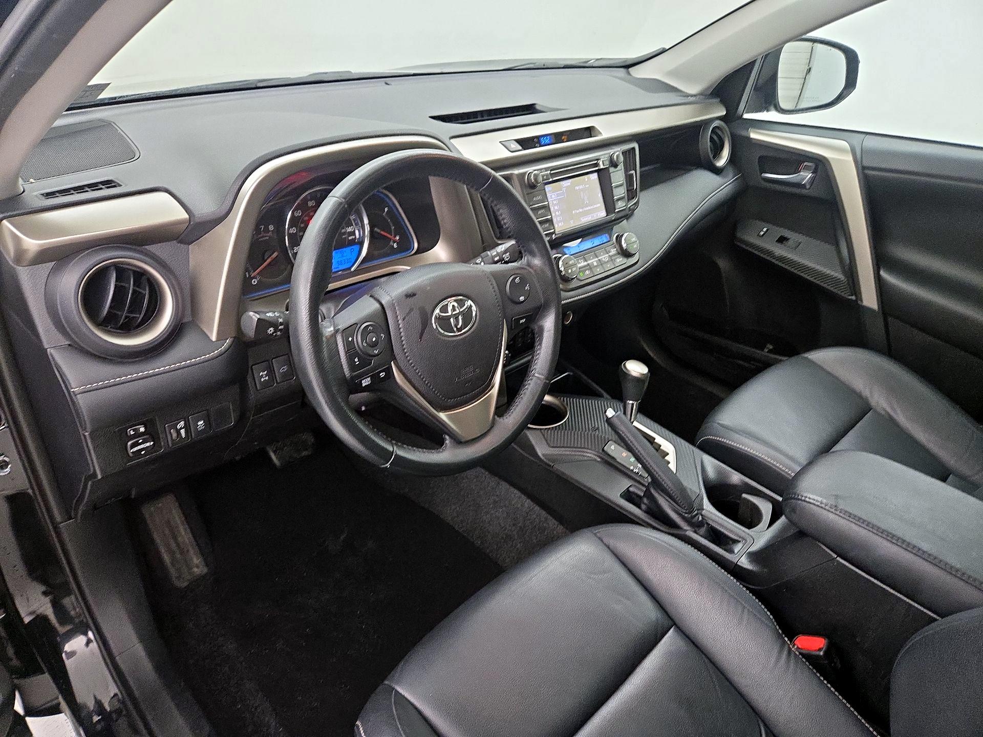 Thumbnail: 2015 Toyota RAV4 - 11