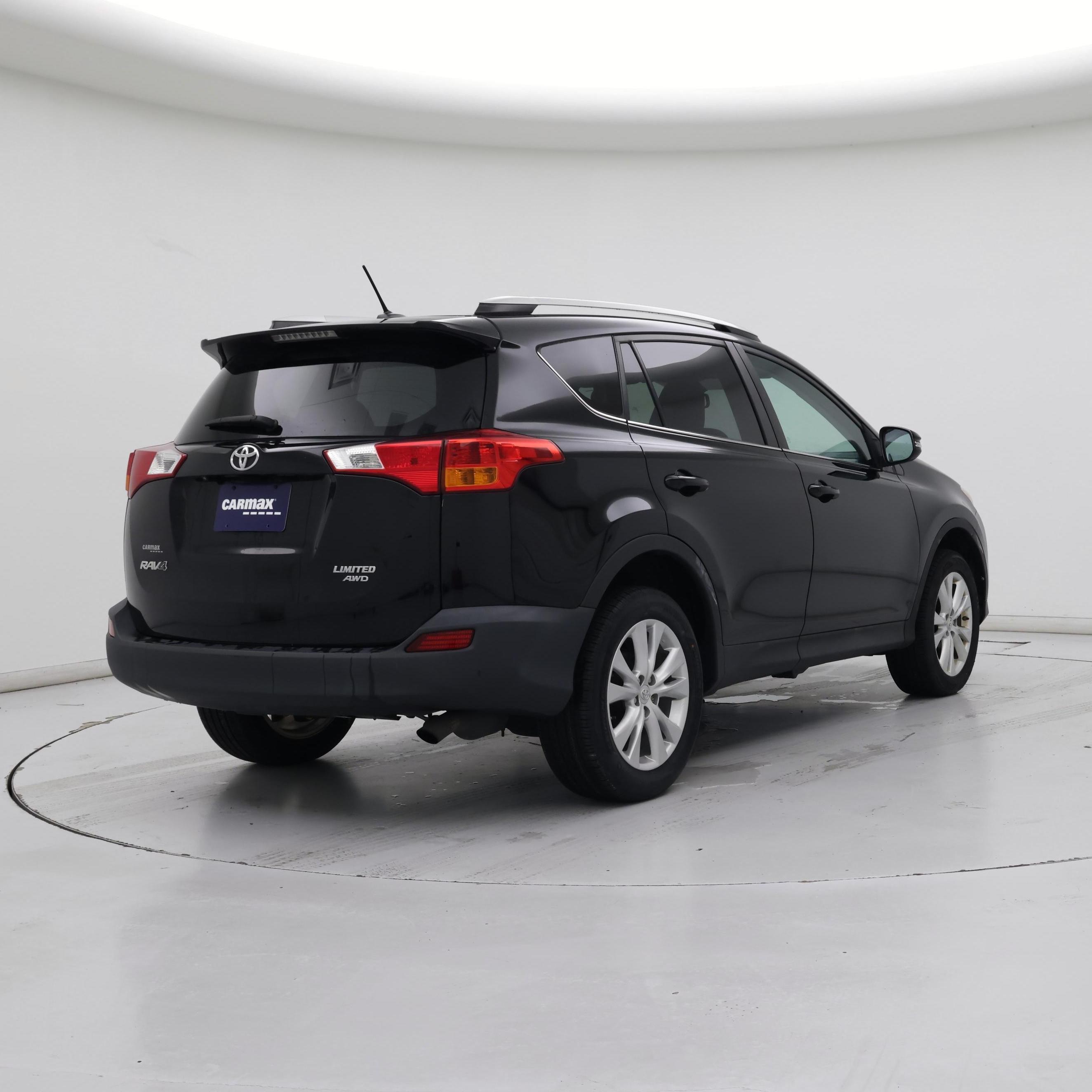 Thumbnail: 2015 Toyota RAV4 - 8