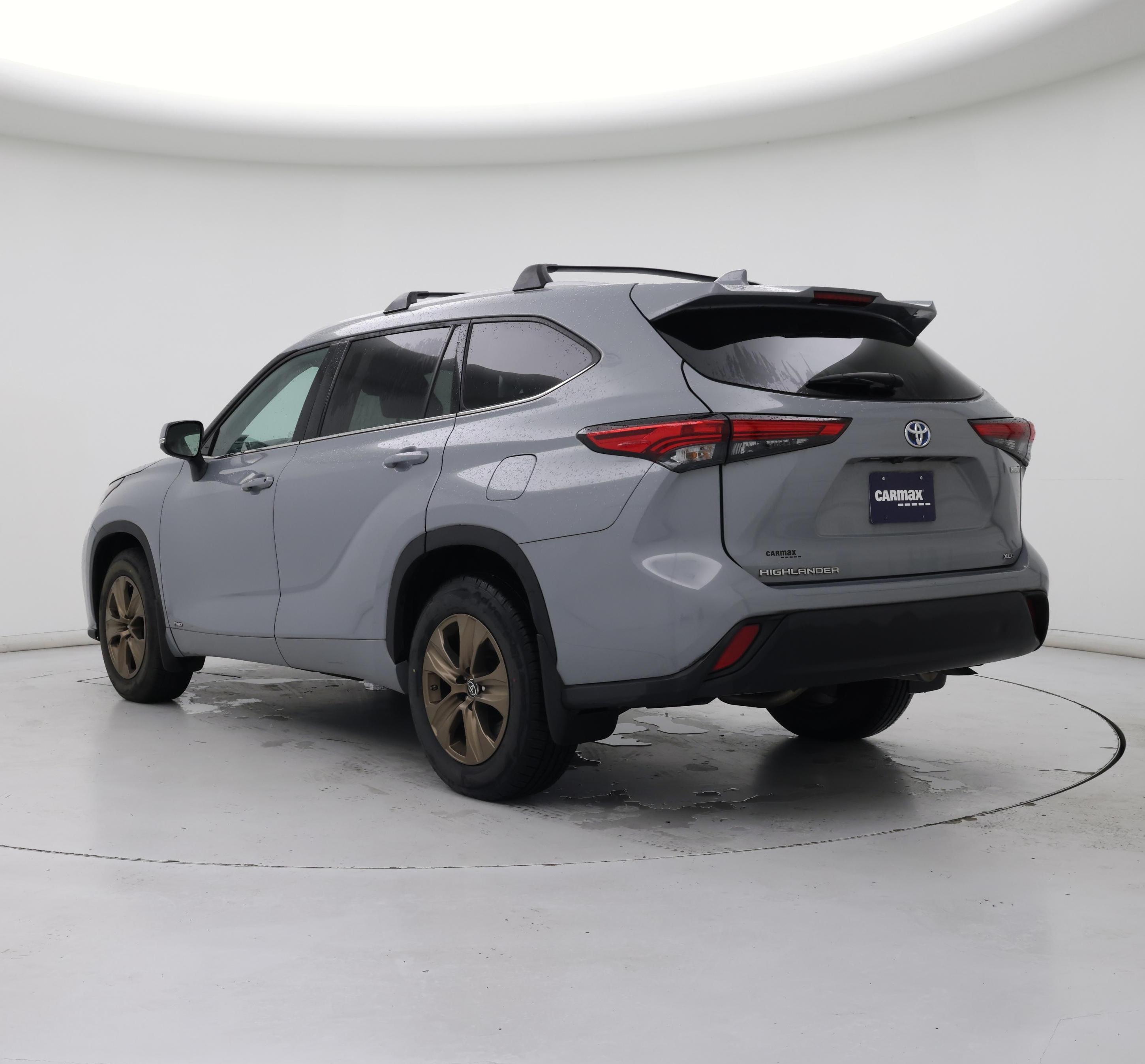 Thumbnail: 2022 Toyota Highlander - 2