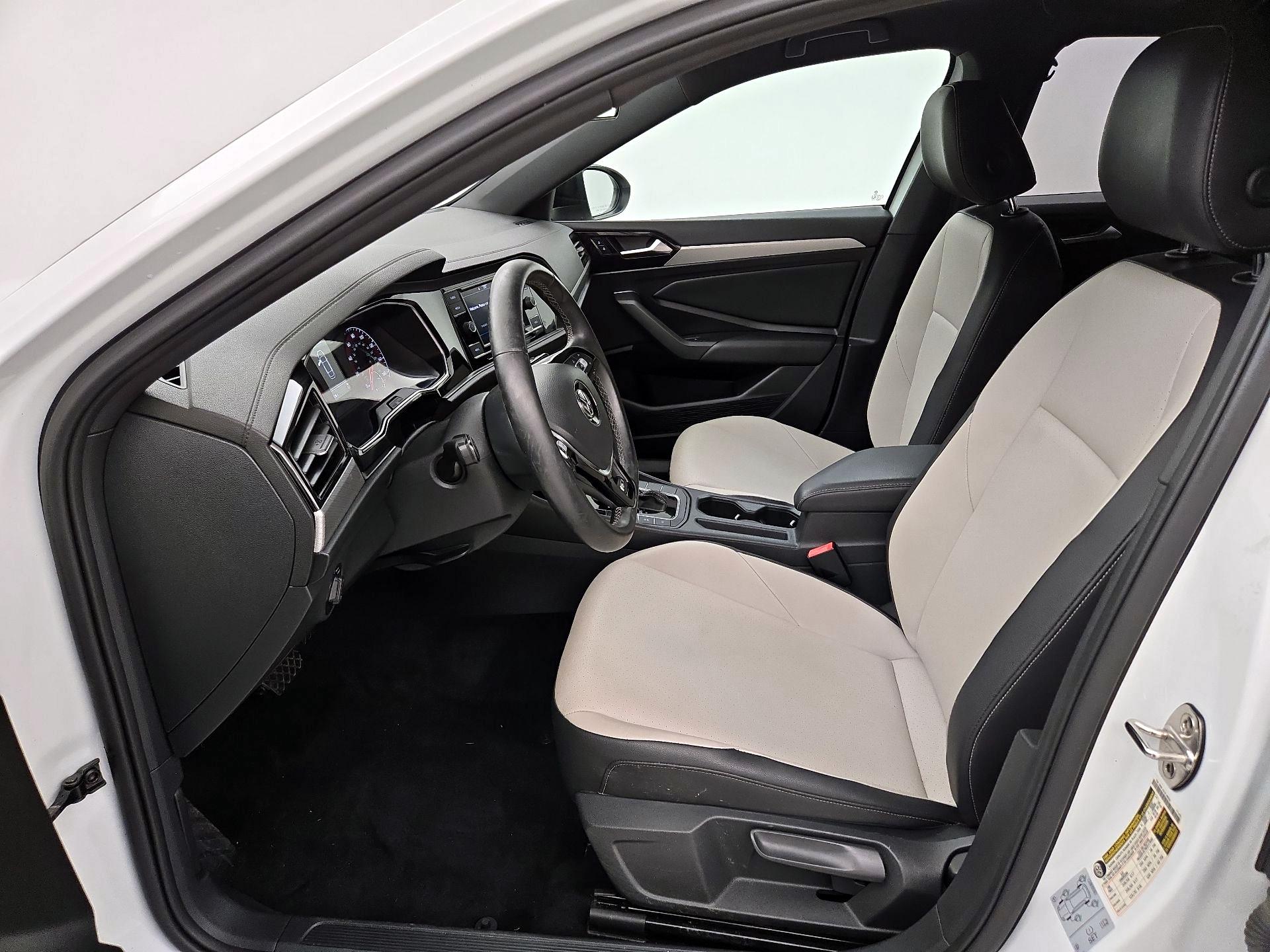 Thumbnail: 2020 Volkswagen Jetta - 11