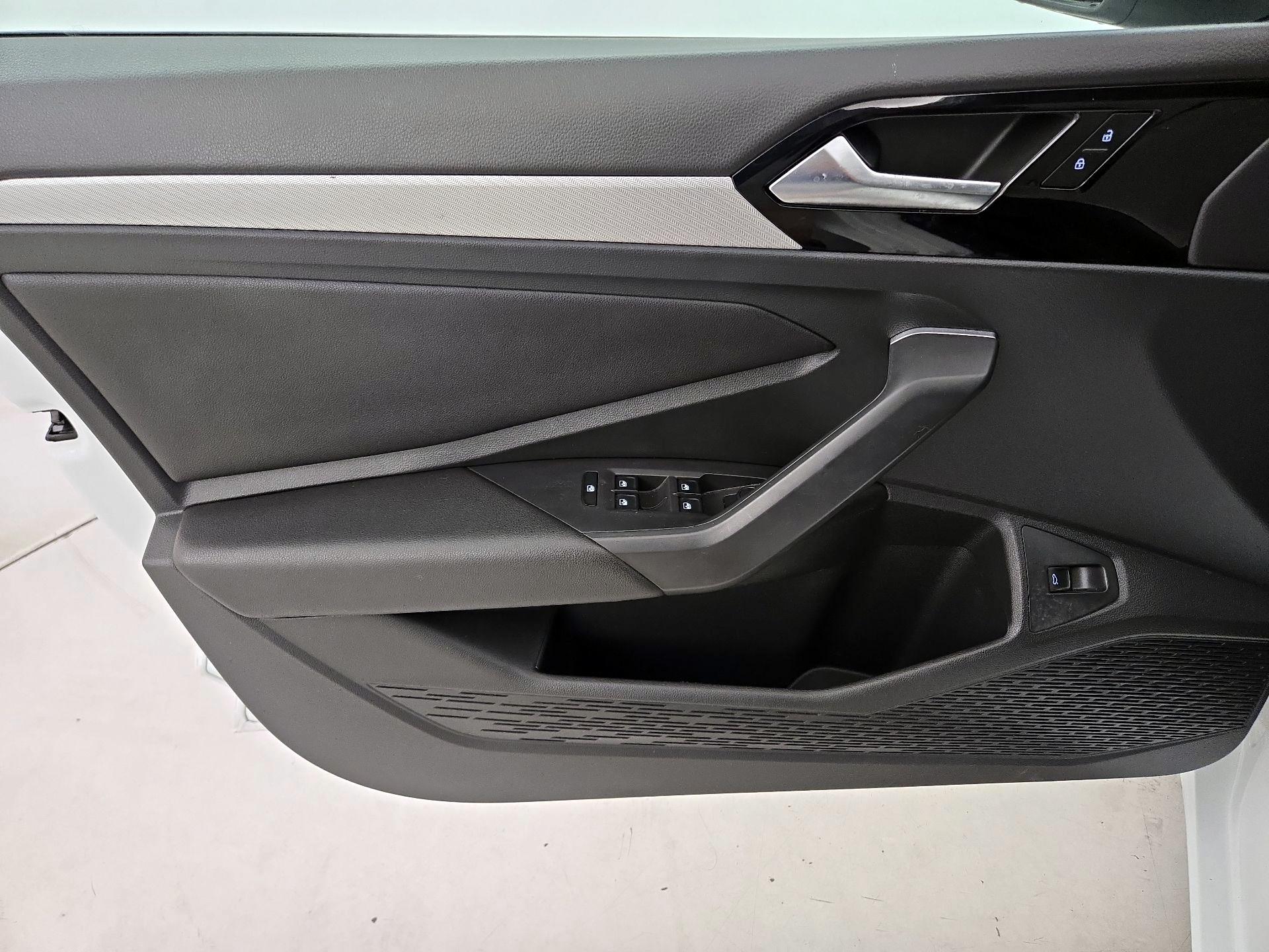 Thumbnail: 2020 Volkswagen Jetta - 12