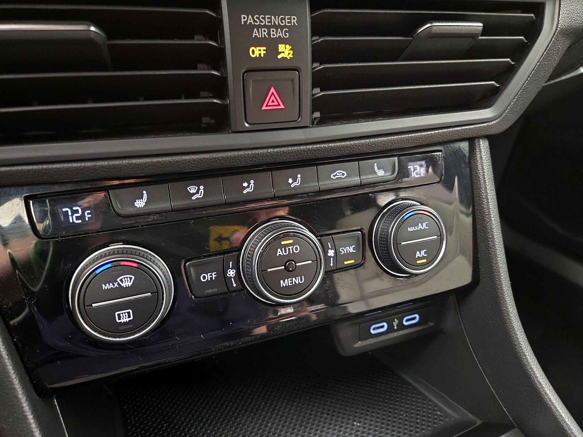 Thumbnail: 2020 Volkswagen Jetta - 16