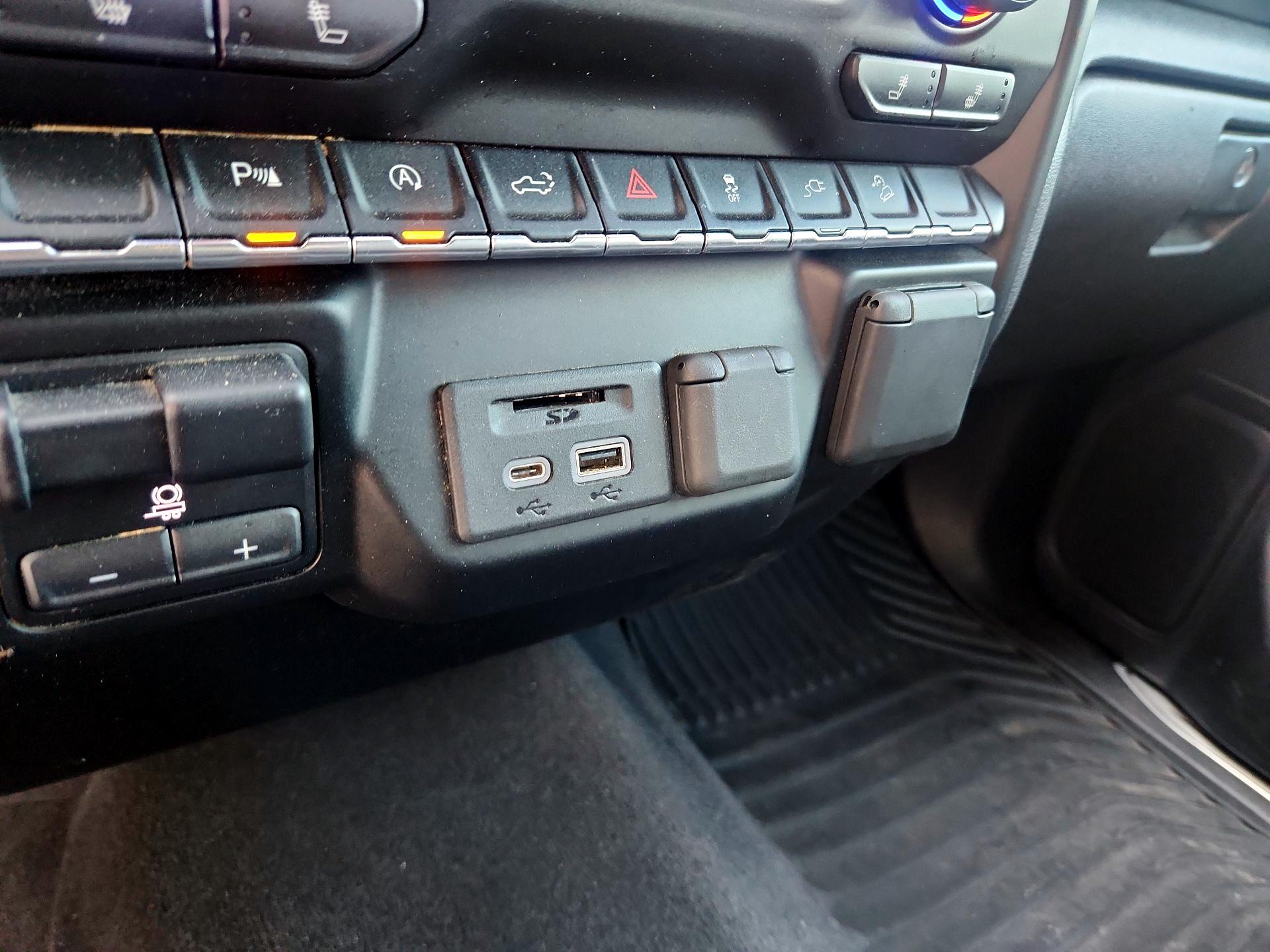 Thumbnail: 2020 Chevrolet Silverado 1500 - 16