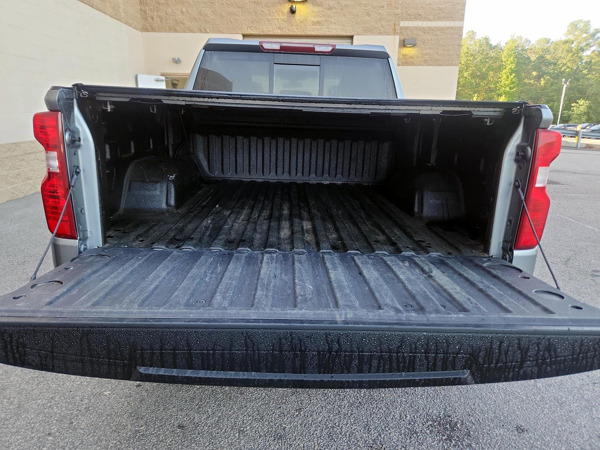 Thumbnail: 2020 Chevrolet Silverado 1500 - 18