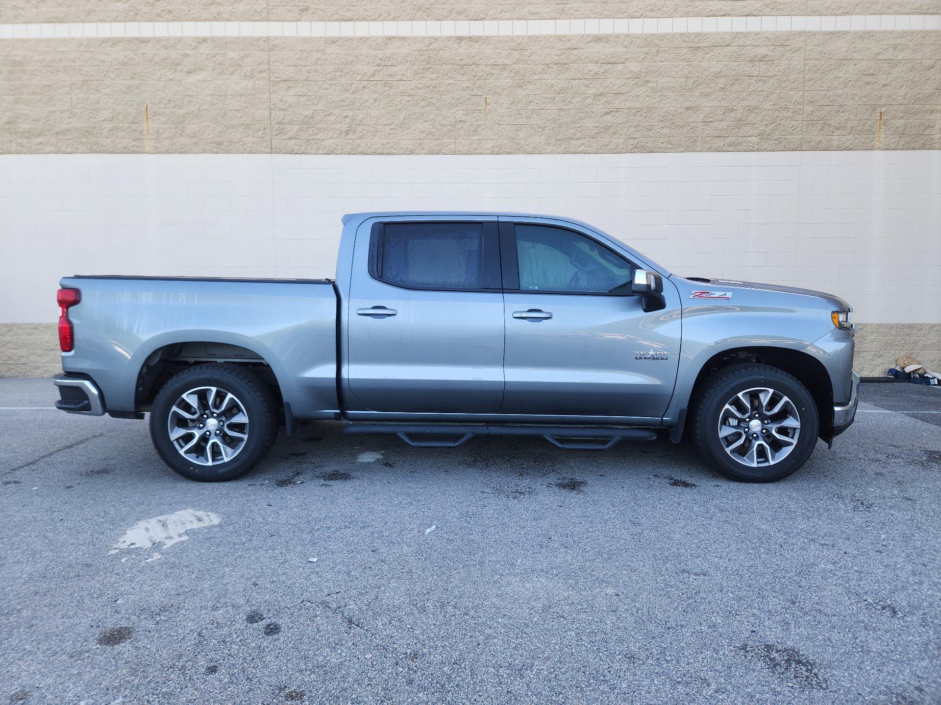 Thumbnail: 2020 Chevrolet Silverado 1500 - 4