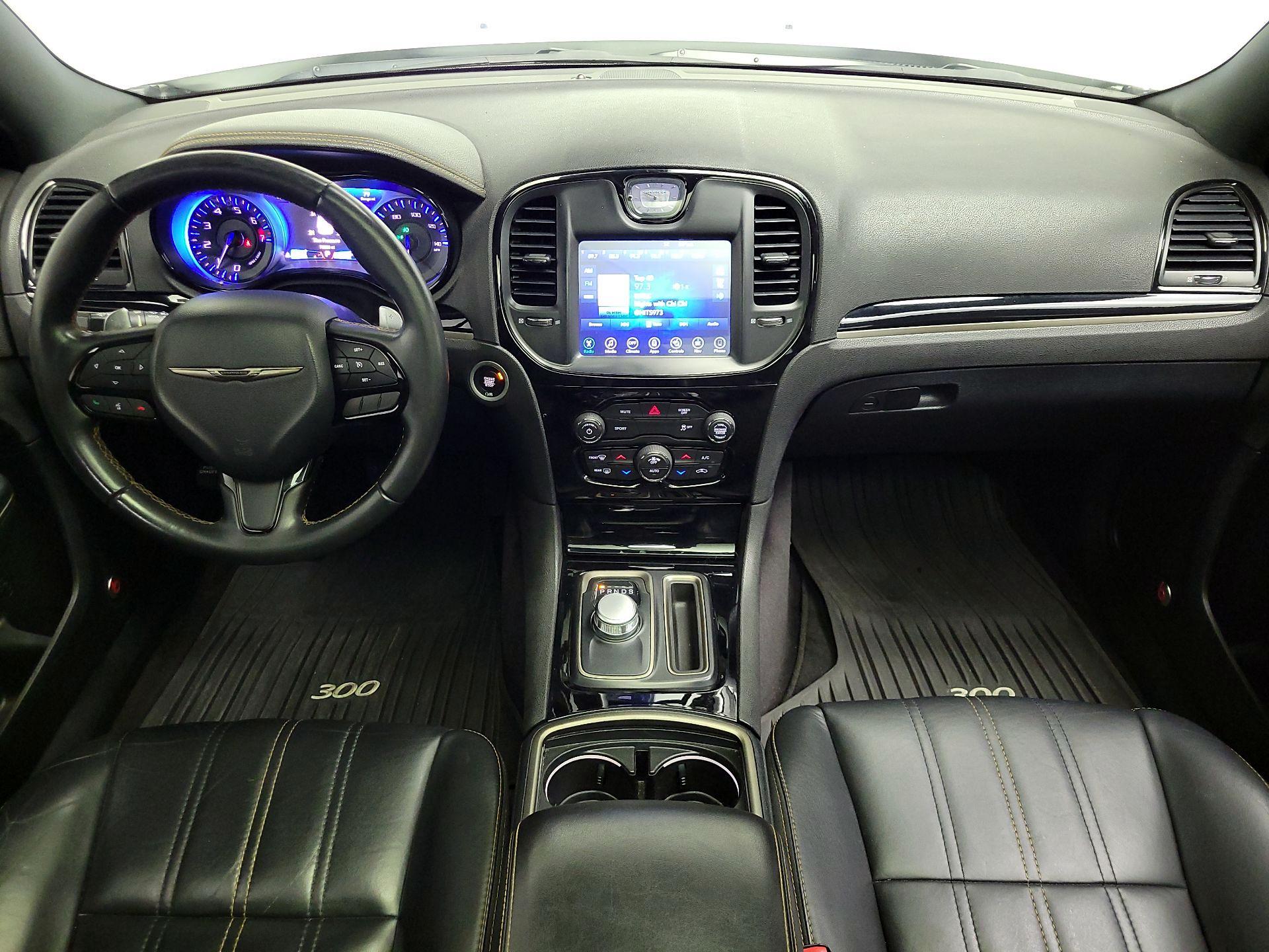 Thumbnail: 2017 Chrysler 300 - 9