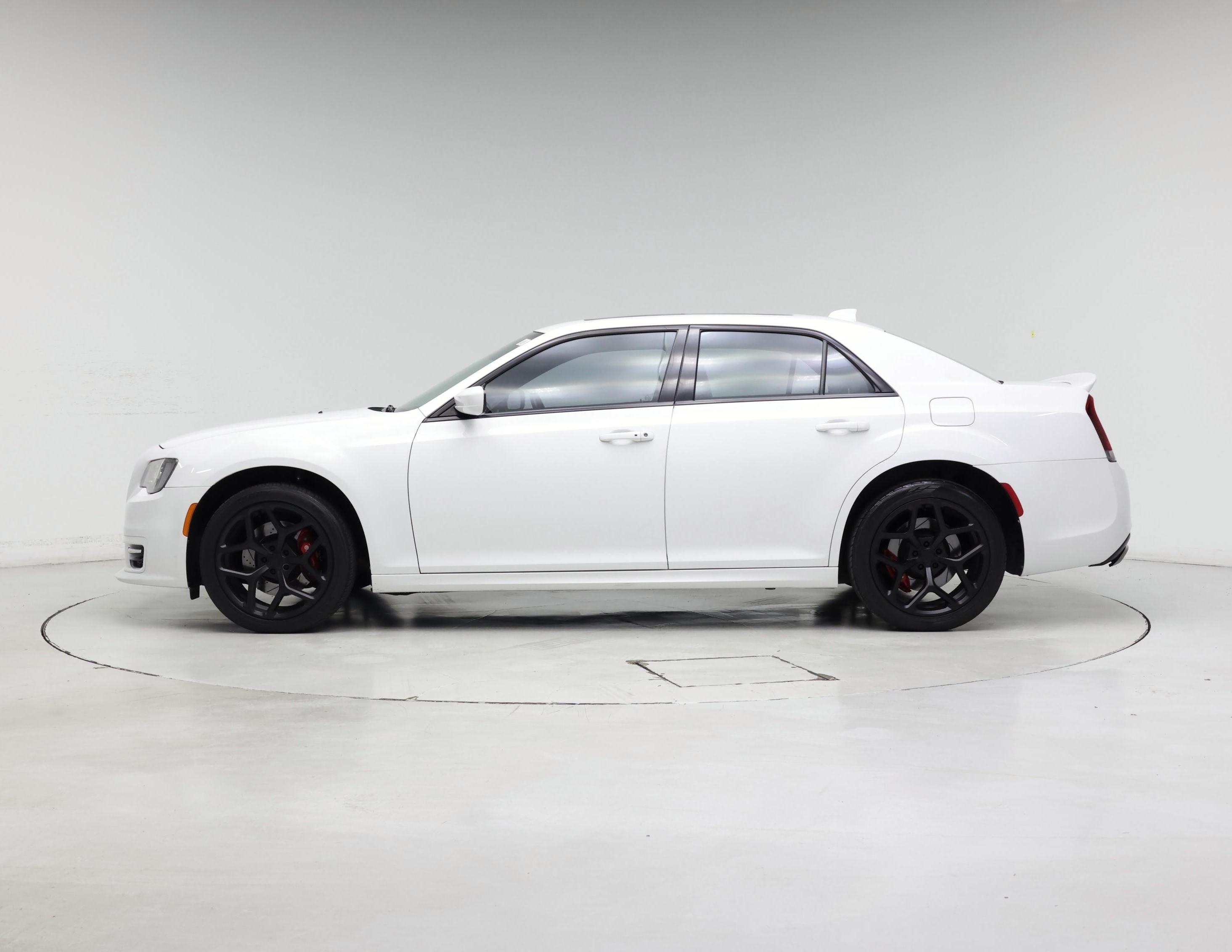 Thumbnail: 2017 Chrysler 300 - 3