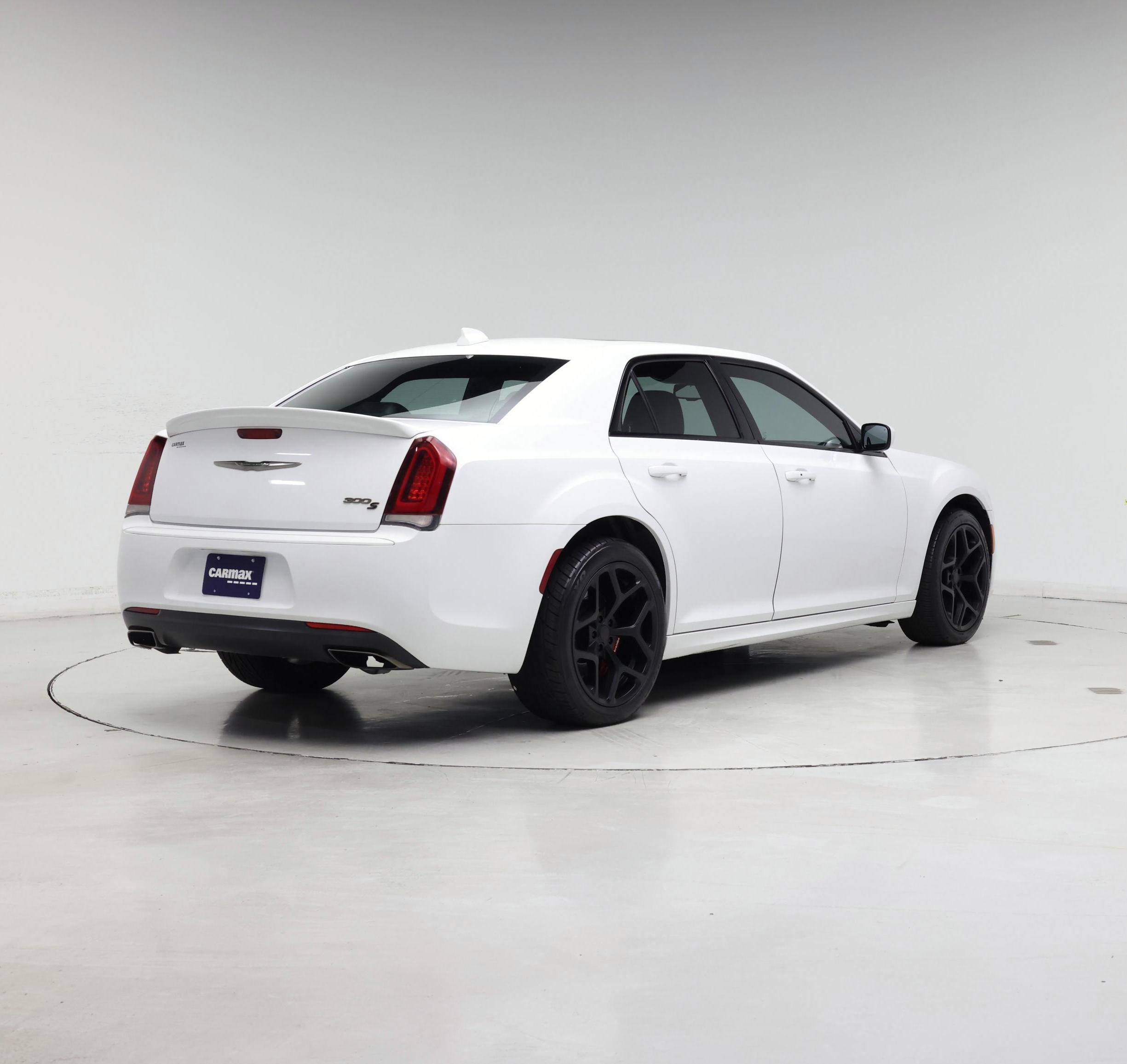 Thumbnail: 2017 Chrysler 300 - 8
