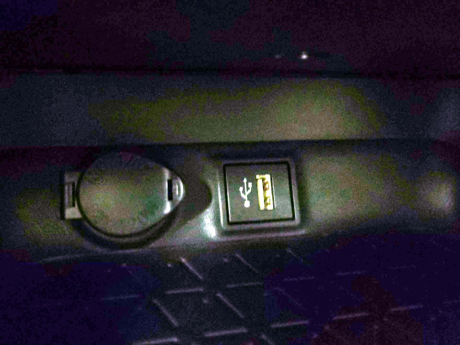 Thumbnail: 2023 Toyota RAV4 - 16