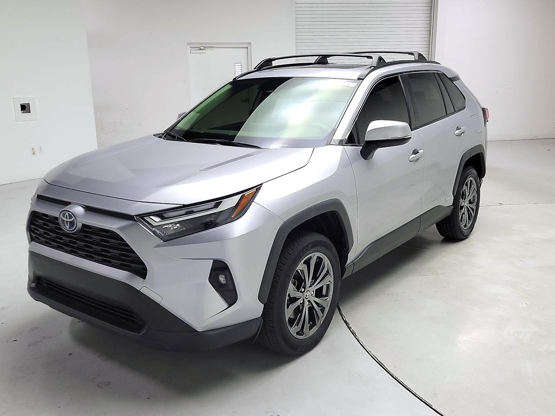 Thumbnail: 2023 Toyota RAV4 - 3