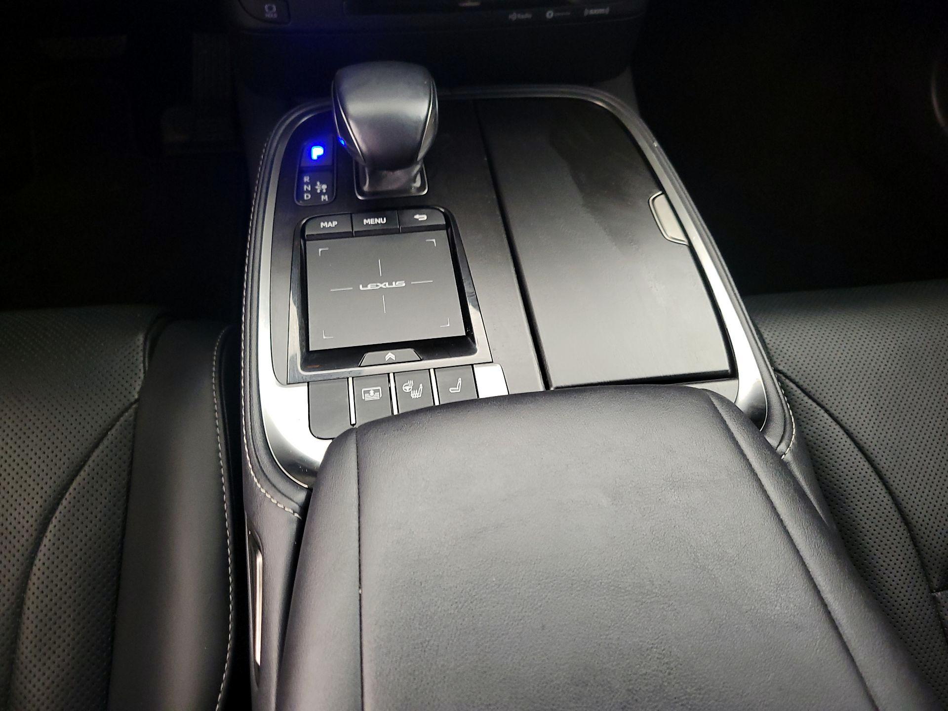 Thumbnail: 2021 Lexus LS - 18