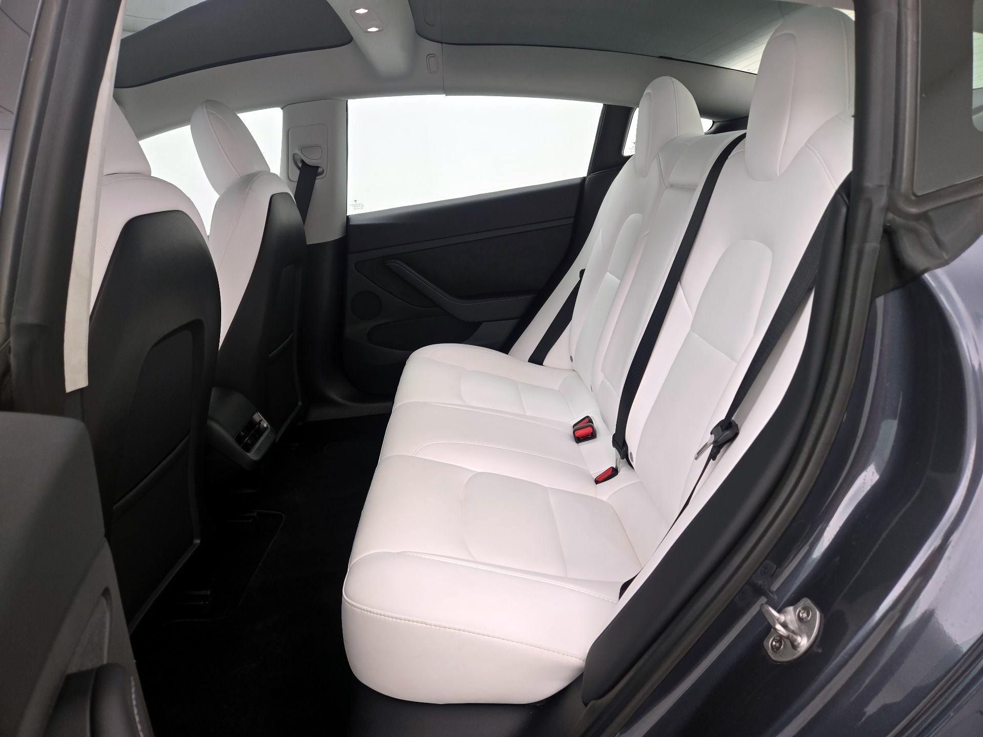Thumbnail: 2023 Tesla Model 3 - 19